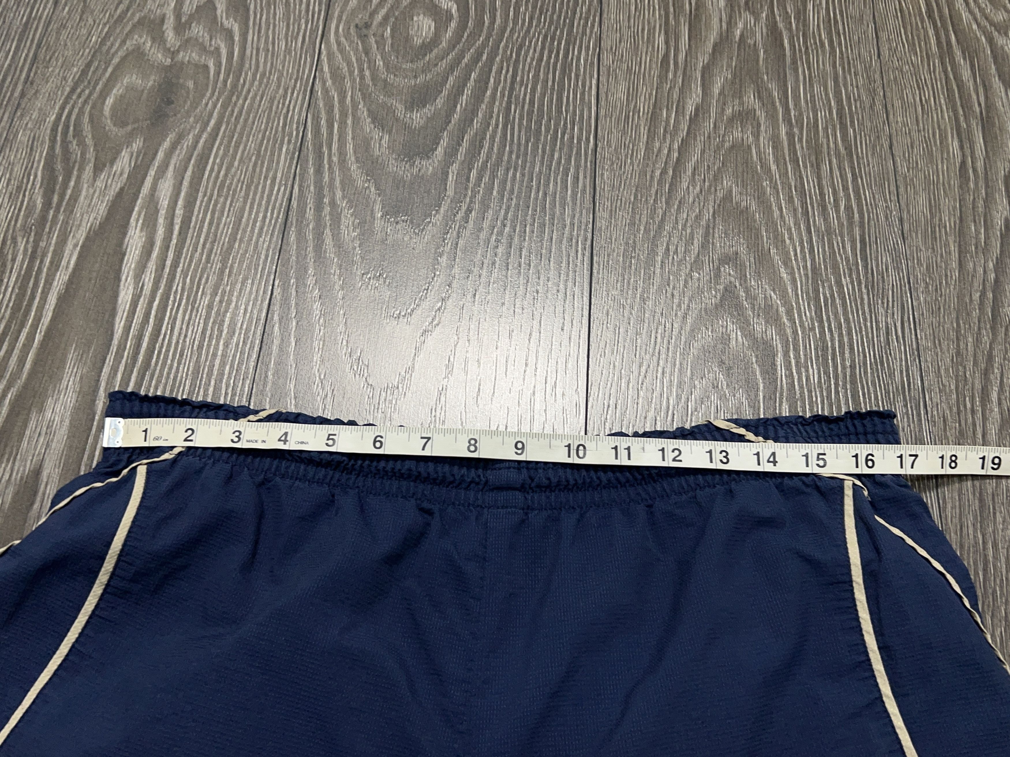 Nike Vintage Mens Nike Barcelona FC Blue Football Soccer Shorts L Size US 36 / EU 52 - 8 Thumbnail