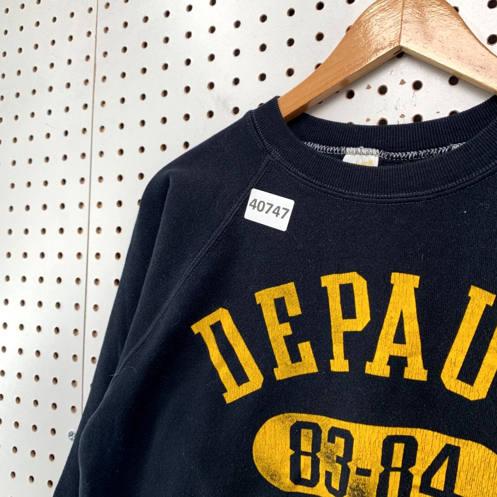 Vintage VINTAGE 70s Depauw Crewneck Sweatshirt Mens M Fits Small Black PIll USA 21x21 Size US S / EU 44-46 / 1 - 6 Thumbnail