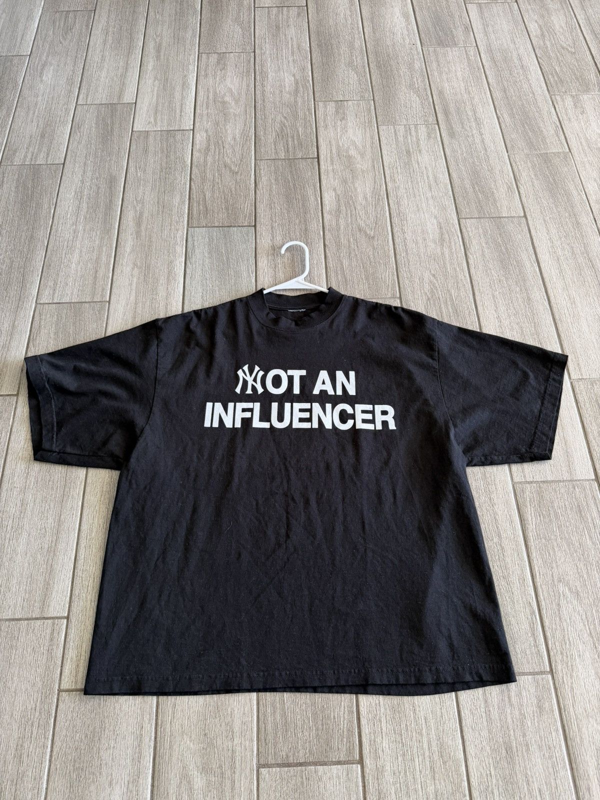Other Not an influencer tee size L Size US L / EU 52-54 / 3 - 1 Thumbnail