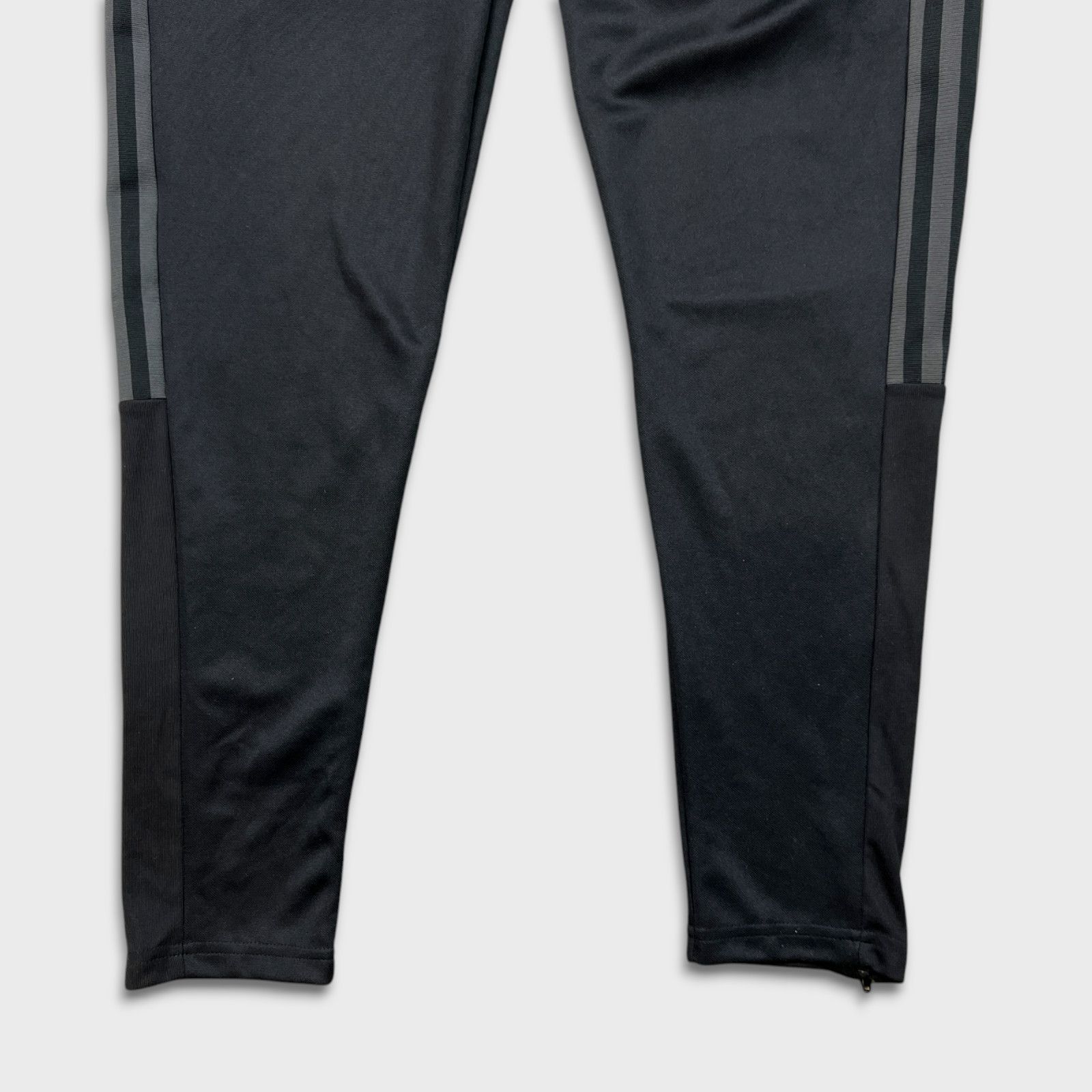 Adidas × Vintage Adidas Track Pants Stripe Spell Out Training Athletic Jogger Size US 28 / EU 44 - 4 Thumbnail