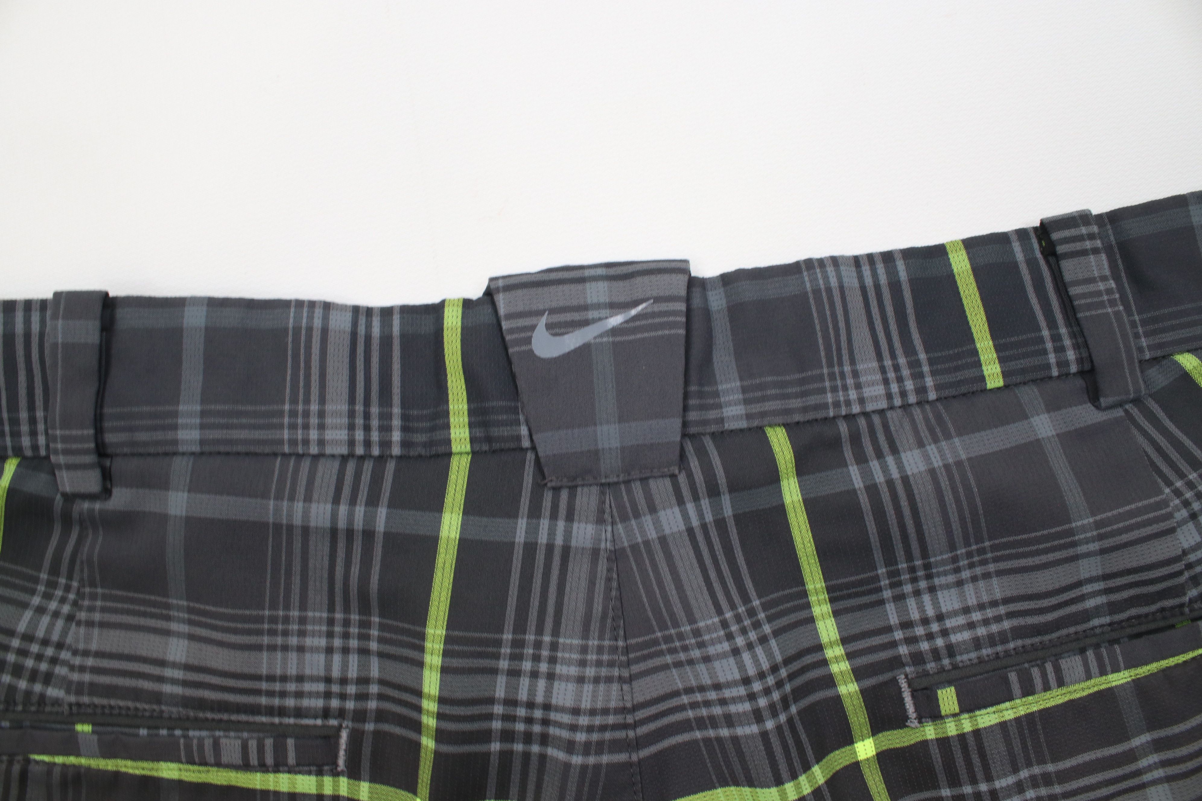 Nike Nike Golf Tech Golfing Chino Shorts Gray Plaid Polyester Size US 34 / EU 50 - 13 Thumbnail