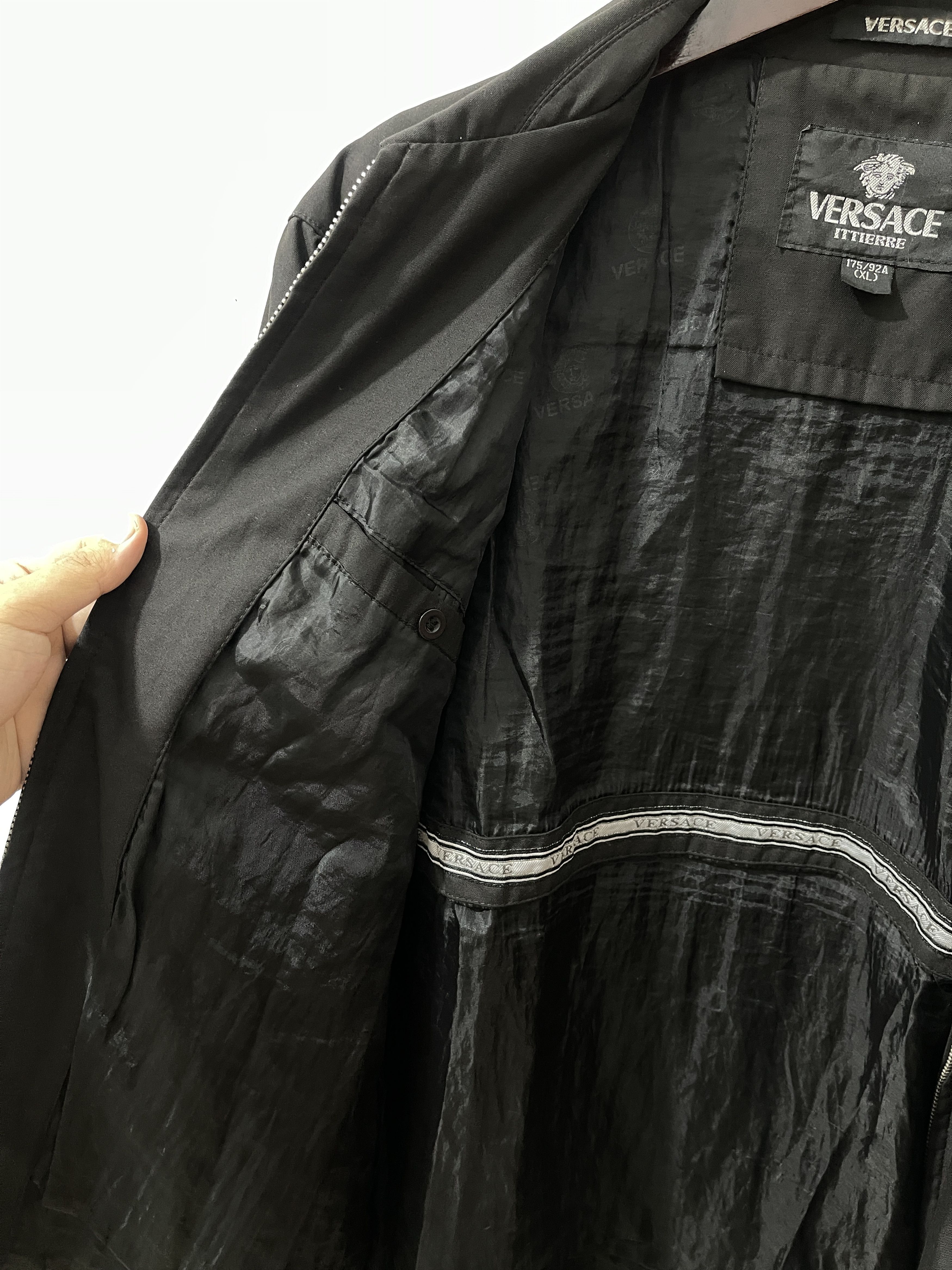 Versace Vintage Versace Ittiere Black Jacket Size US XL / EU 56 / 4 - 6 Thumbnail