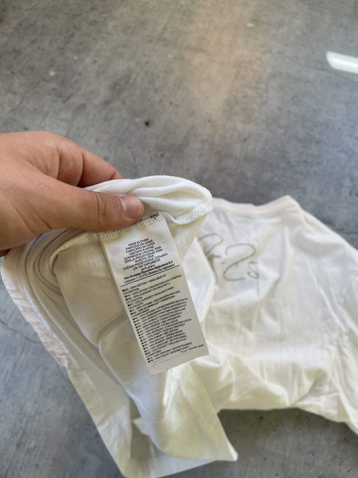 Nike Nike RF Roger Federer Trophy White Tennis T-Shirt Size L Size US L / EU 52-54 / 3 - 7 Thumbnail