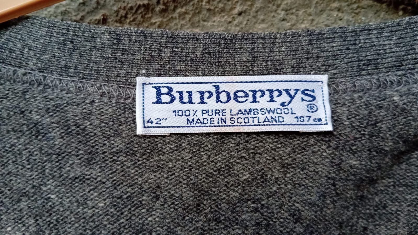 Burberry × Vintage Burberrys Vintage Wool Cardigan Made in Scotland sz L Size US L / EU 52-54 / 3 - 3 Thumbnail