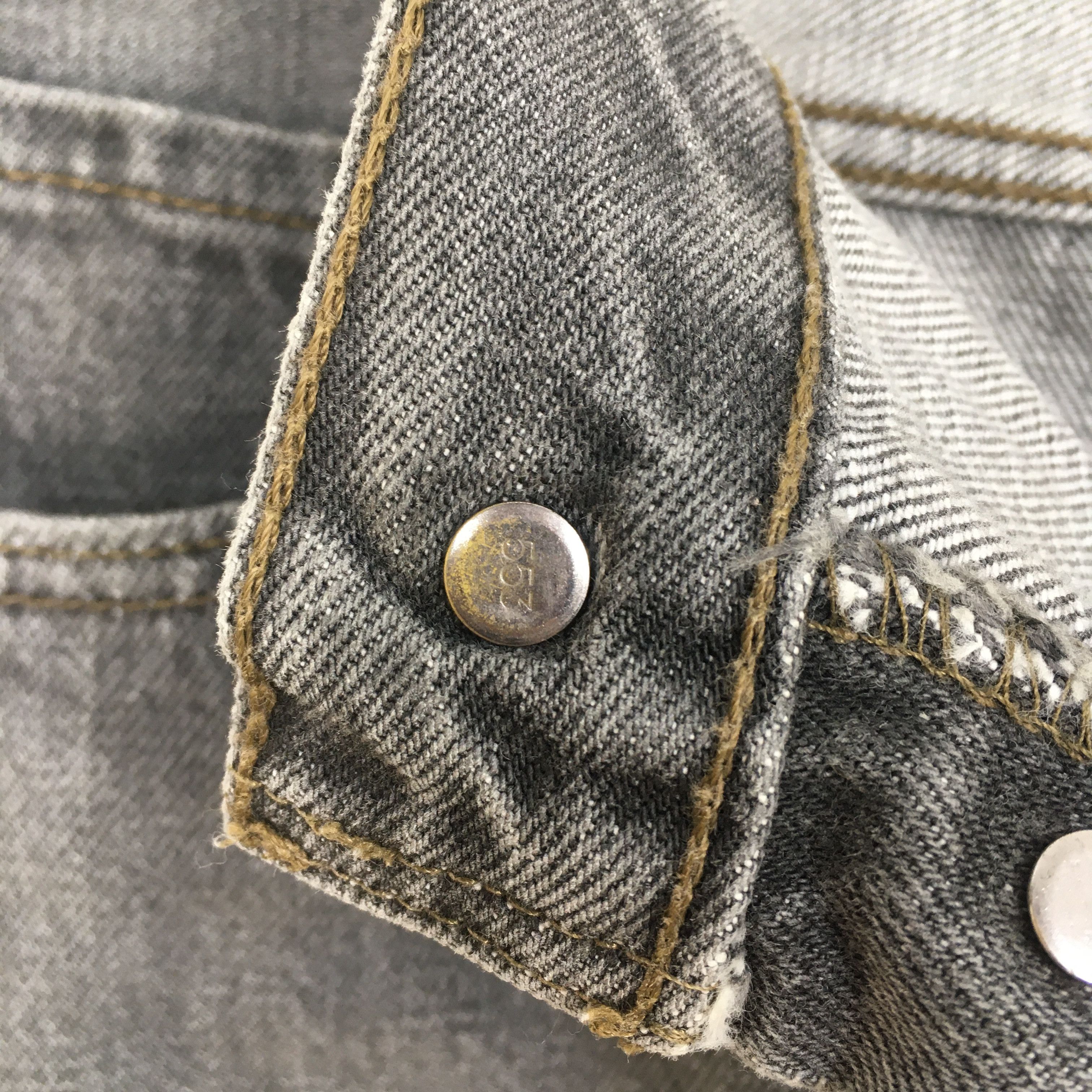 Levi's Size 30x31 Vintage 90s Levi's 501 Faded Black Jeans S1938 Size US 30 / EU 46 - 7 Thumbnail