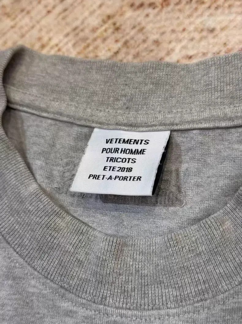 Vetements VETEMENTS Grey Embroidered Logo Short Sleeve T-Shirt Size US S / EU 44-46 / 1 - 5 Thumbnail