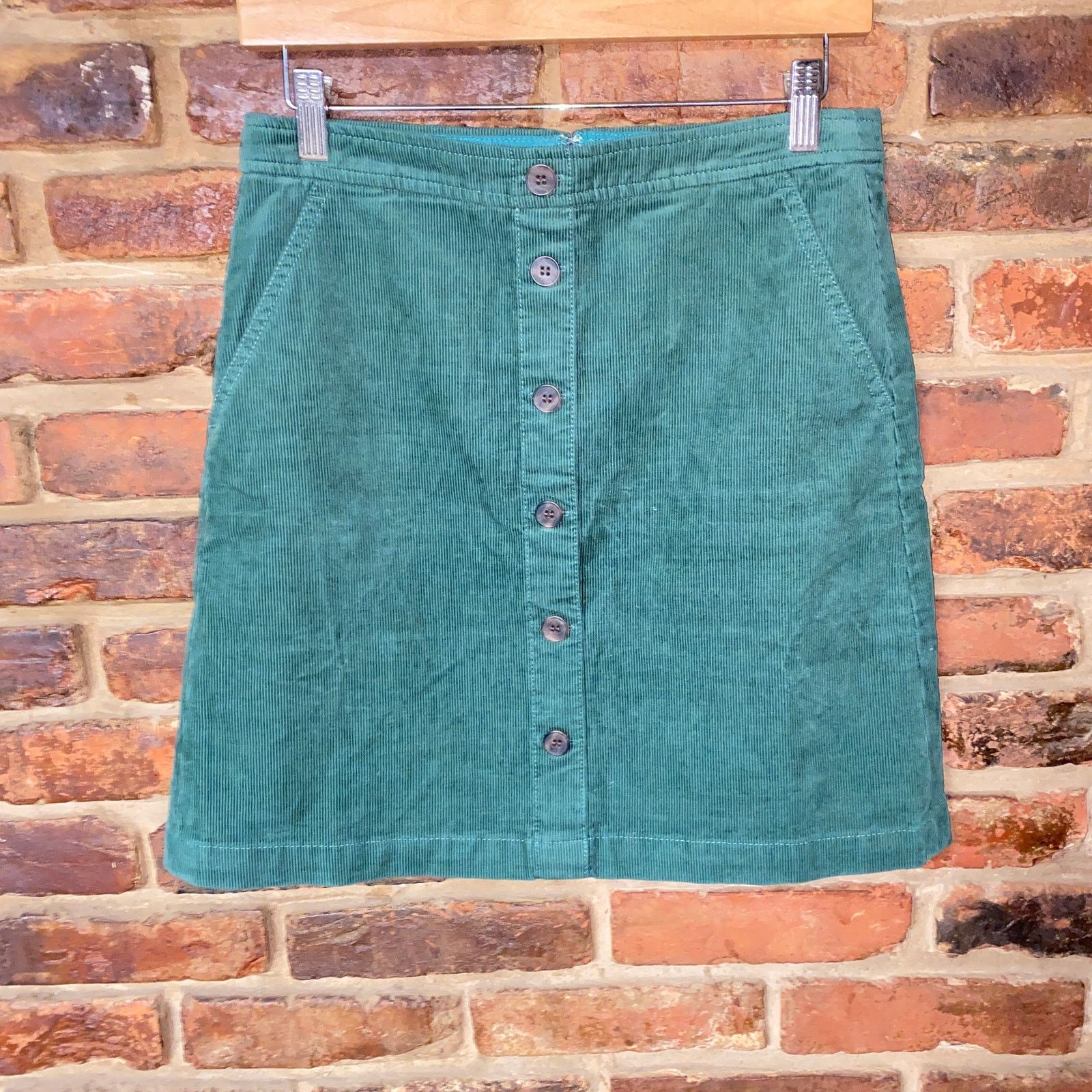 J.Crew NWT J. Crew Pine Green Corduroy Button Front Mini Skirt 4 Size 27" / US 4 / IT 40 - 2 Thumbnail