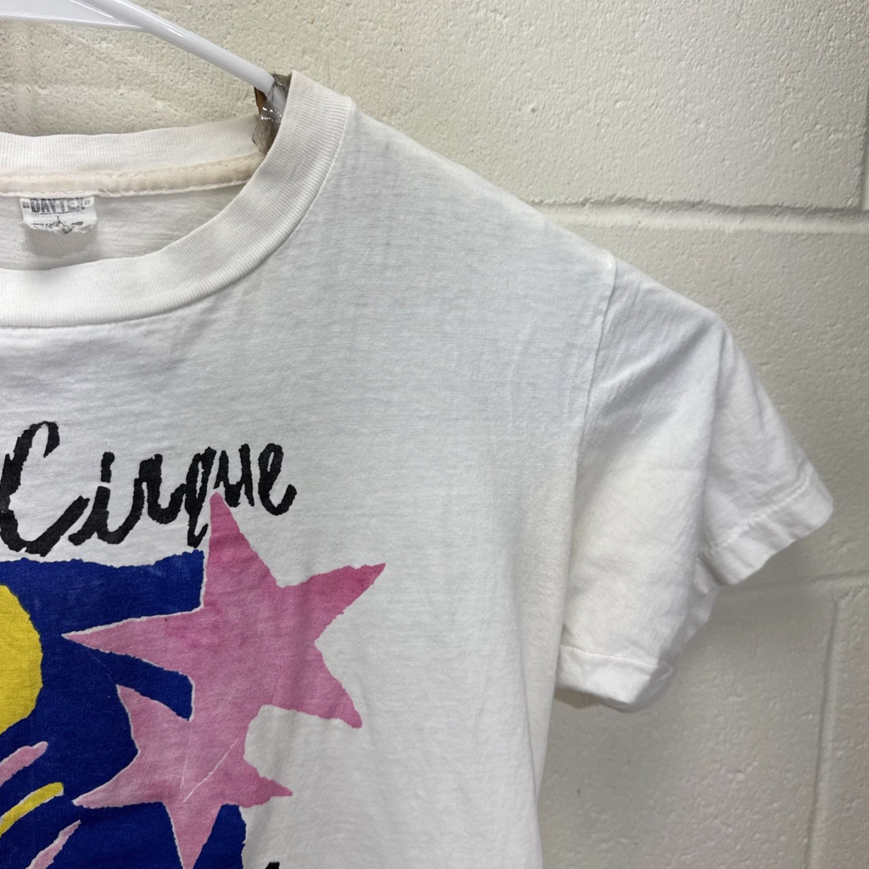 Vintage VINTAGE Cirque Du Soleil T-Shirt White 90s Circus Art Graphic Tee Unisex Adult Medium Size US M / EU 48-50 / 2 - 6 Thumbnail