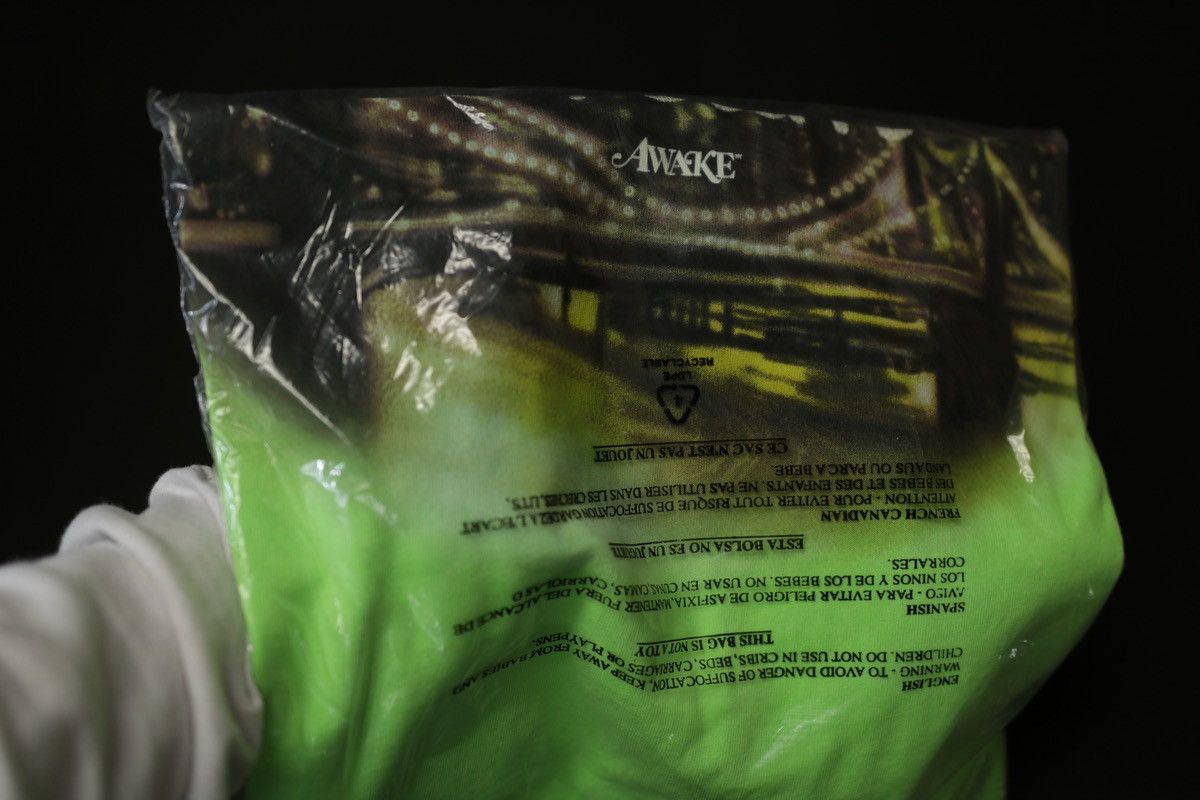 Awake NY Green Sz Medium Awake NY Living the Dream Tee Size US M / EU 48-50 / 2 - 4 Thumbnail