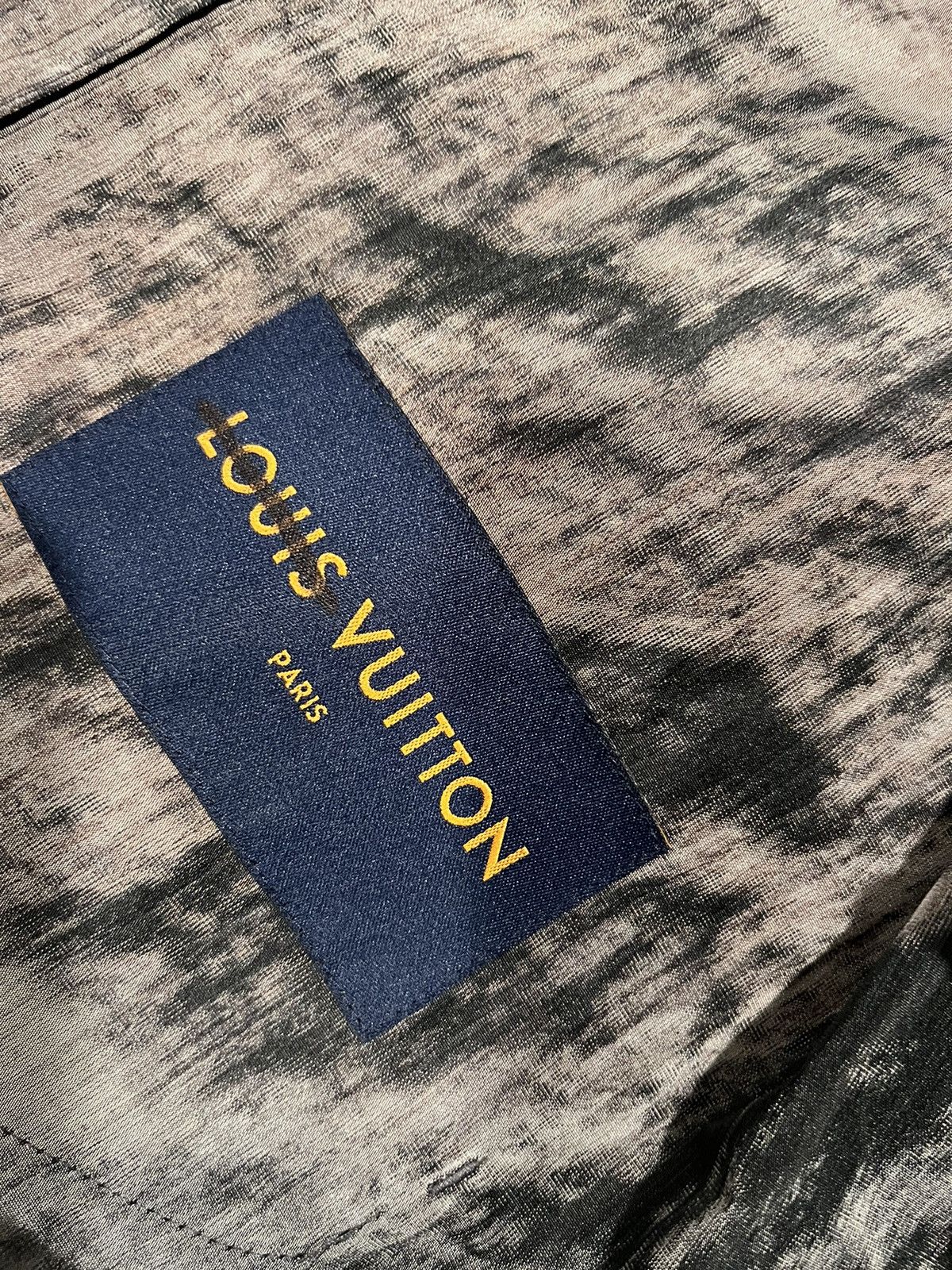 Louis Vuitton Louis Vuitton men’s earth windbreaker. 48/M. $2250 Size US M / EU 48-50 / 2 - 2 Thumbnail