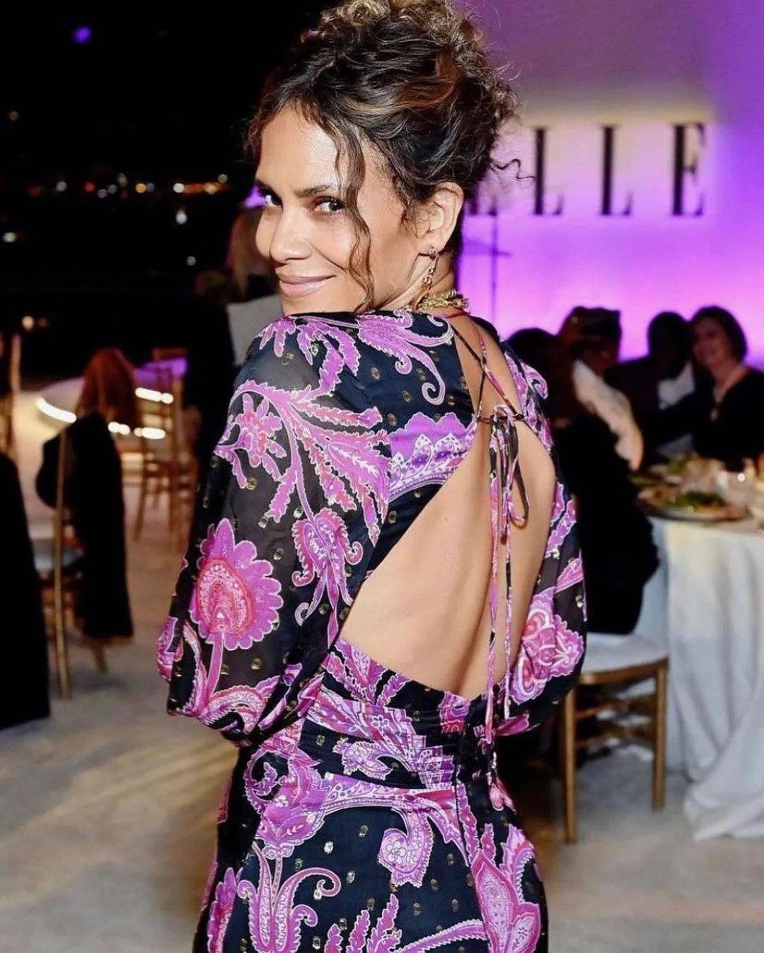 REVOLVE DUNDAS x Revolve - Flower Print Dress Worn by Halle Berry Size XS / US 0-2 / IT 36-38 - 4 Thumbnail