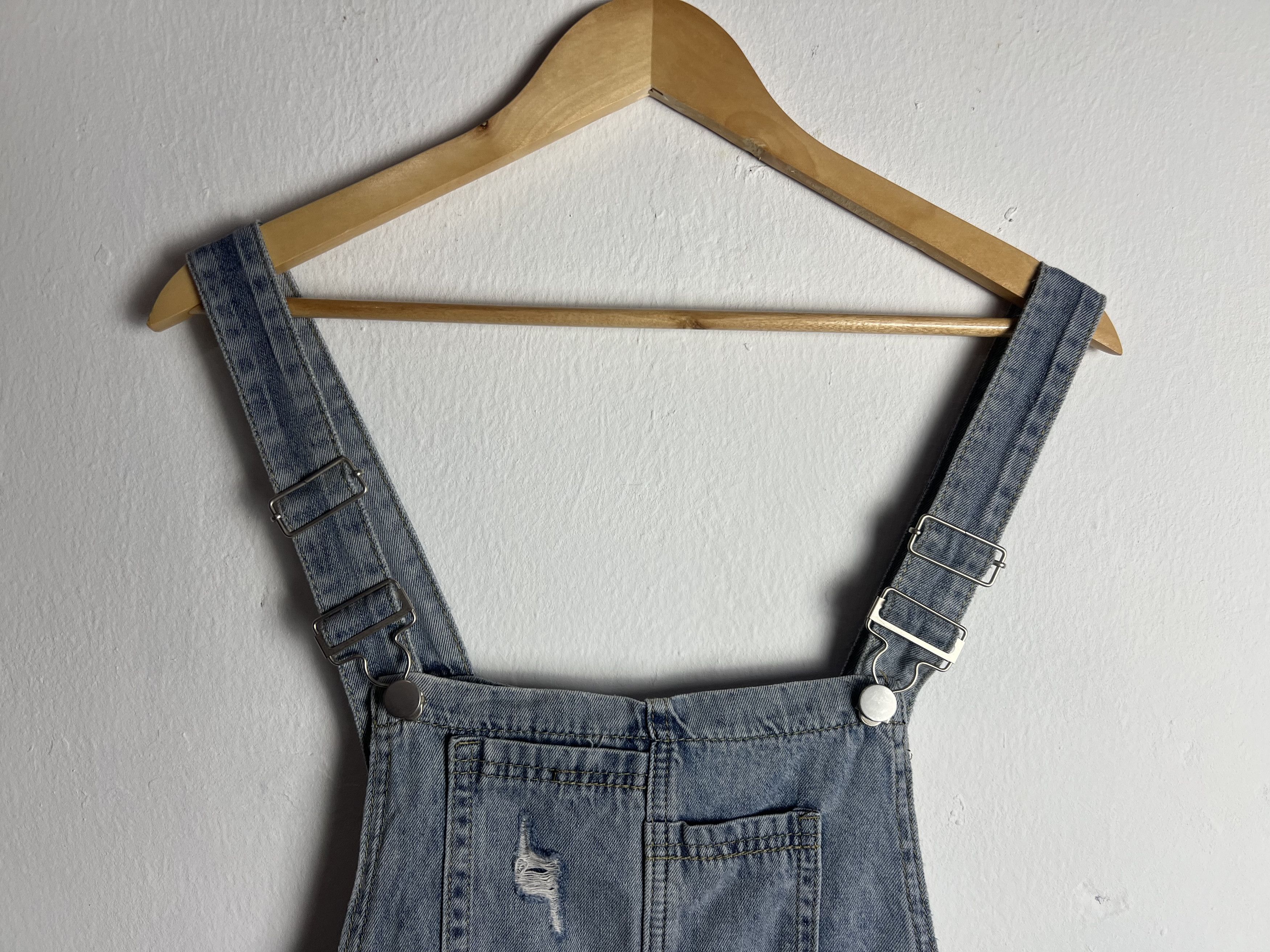 If Six Was Nine 5u Shops Light Wash Distressed Denim Overalls Size US 35 - 3 Thumbnail