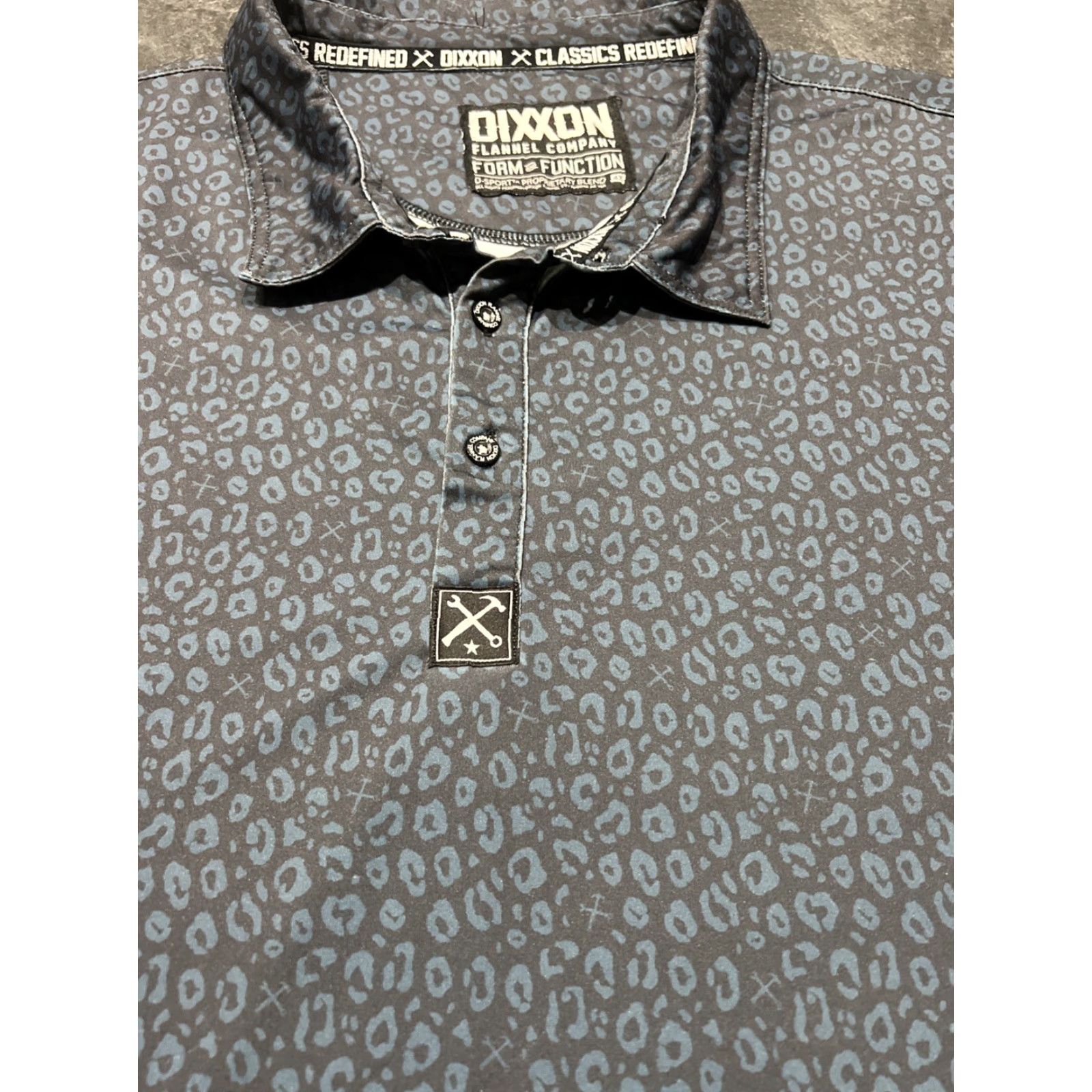 Vintage Dixxon Polo Shirt Mens Big 4X Blue Black Animal Print Short Sleeve Button Collar Performance Stretch Golf Casual Mens Size US XXL / EU 58 / 5 - 5 Thumbnail