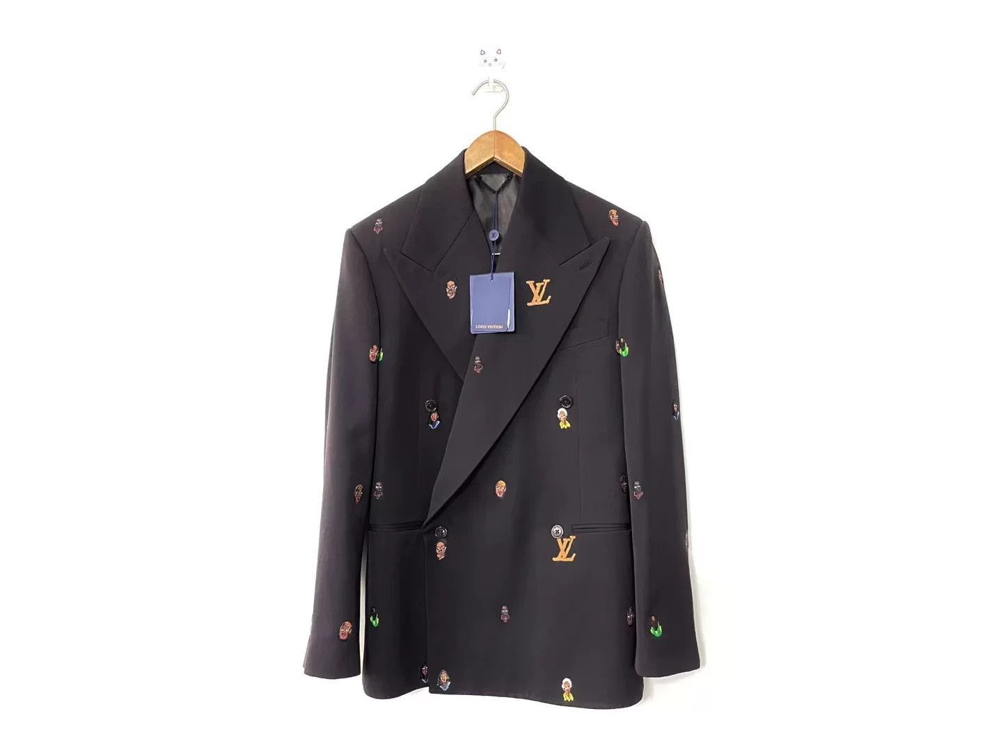 Louis Vuitton Louis Vuitton Portrait Embroidered Runway Suit Size US S / EU 44-46 / 1 - 1 Thumbnail