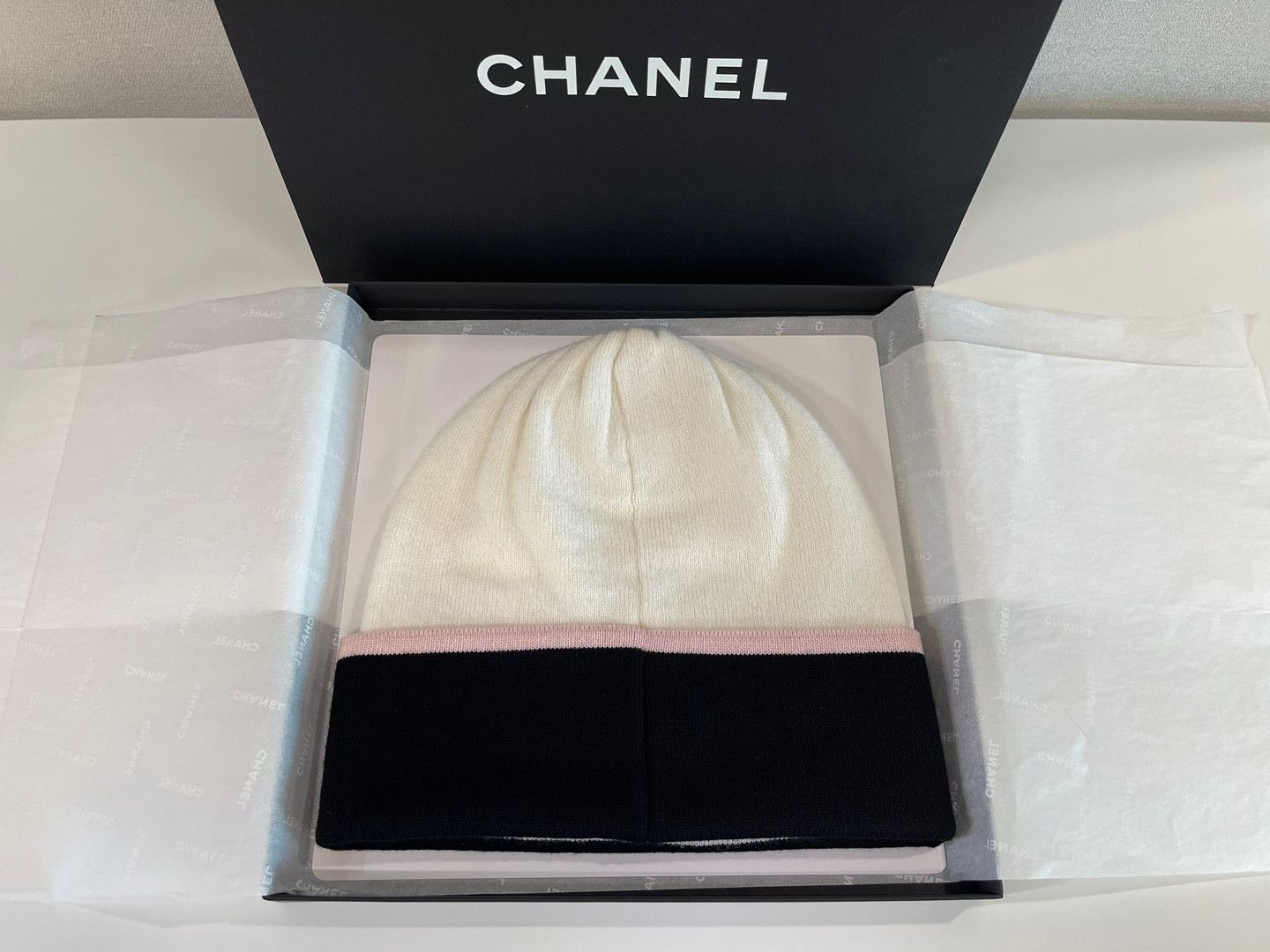 Chanel Chanel 25C CC Logo Beanie Size ONE SIZE - 2 Thumbnail