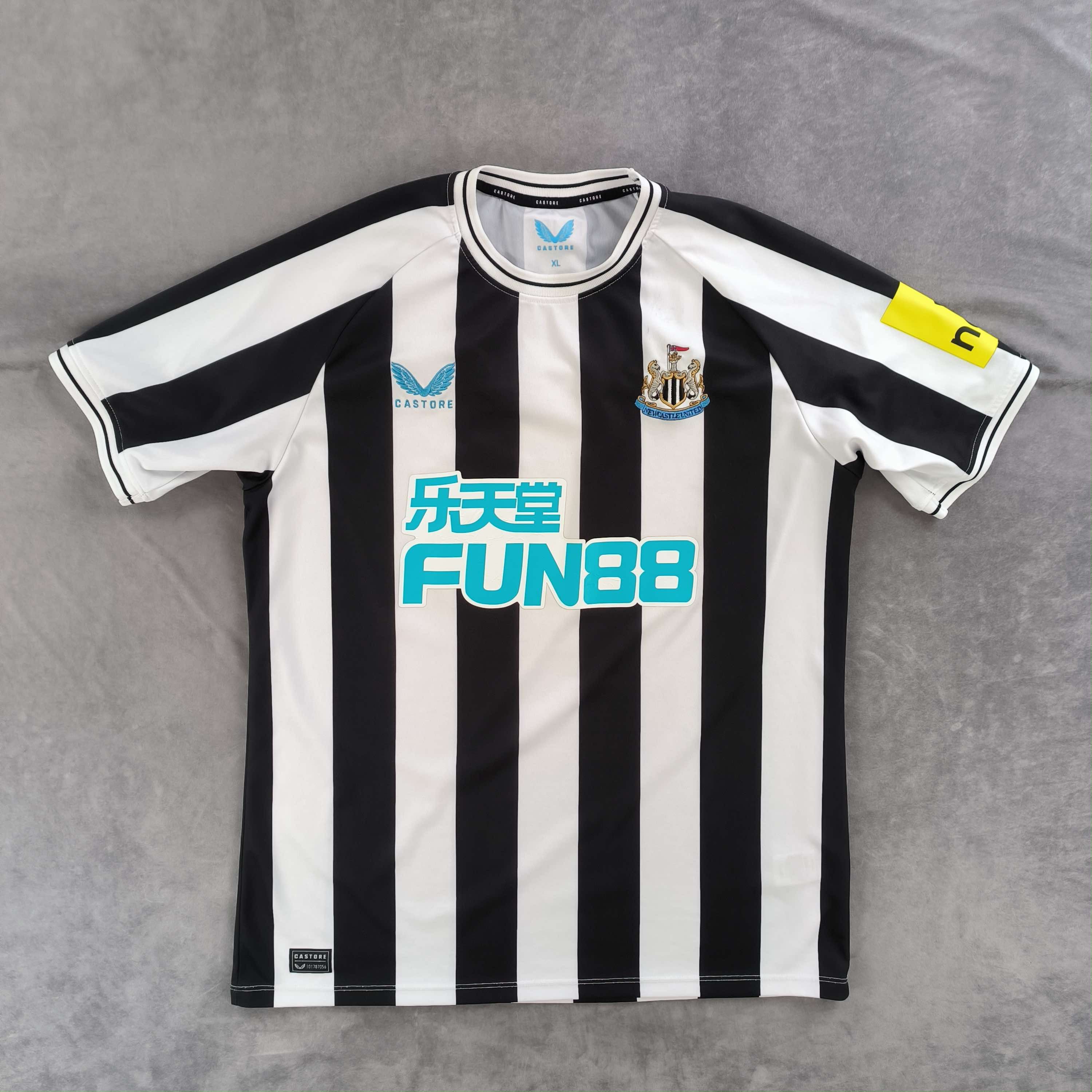 Castore Newcastle United 2022-23 Castore home football jersey sz XL Size US XL / EU 56 / 4 - 1 Thumbnail
