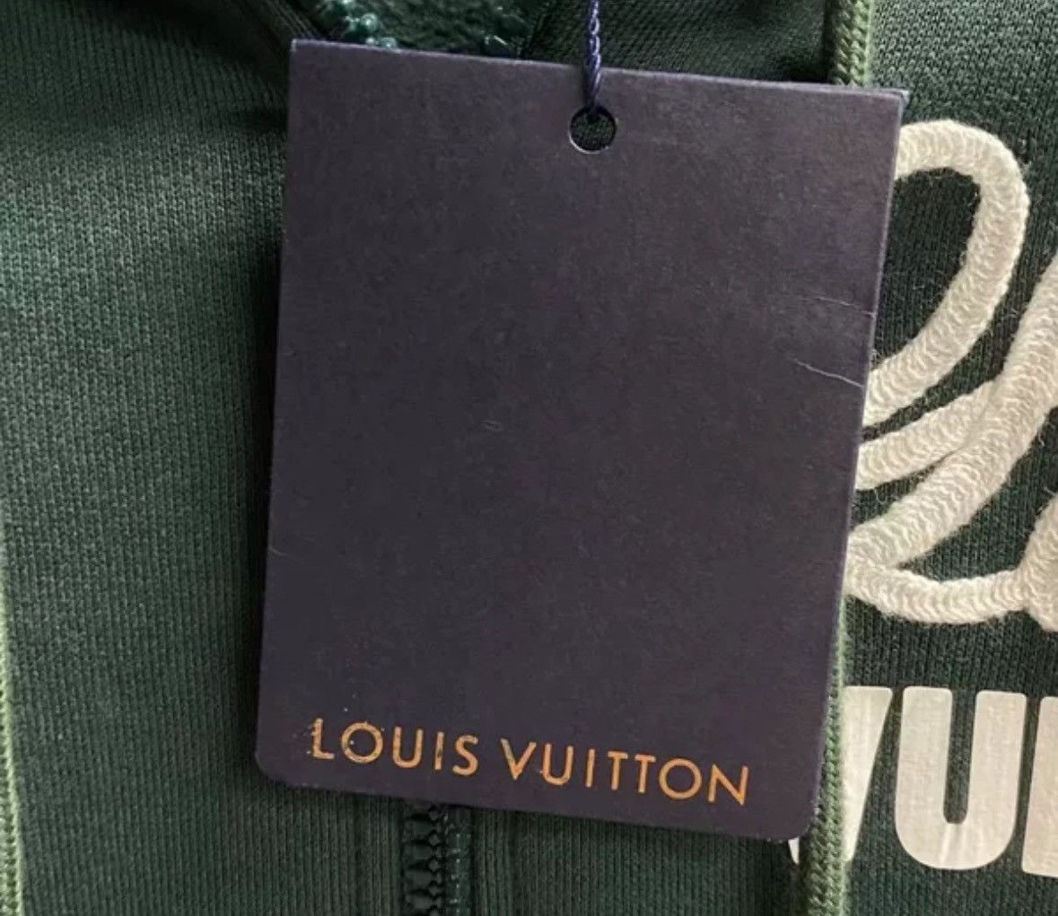 Louis Vuitton Louis Vuitton's latest green stitched logo hoodie Size US L / EU 52-54 / 3 - 4 Thumbnail
