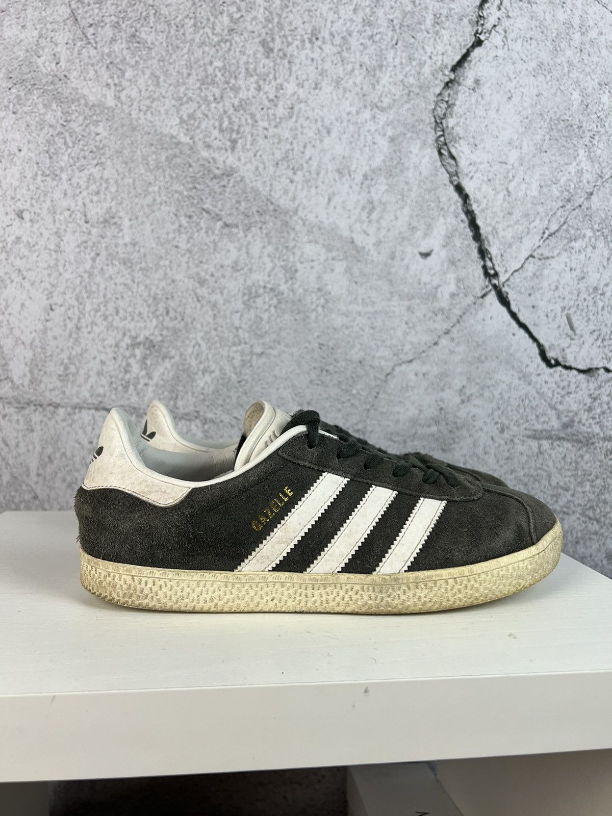 Adidas Adidas Gazelle Low Sneakers Rare Color Casual Streetwear Size US 6 / IT 36 - 2 Thumbnail