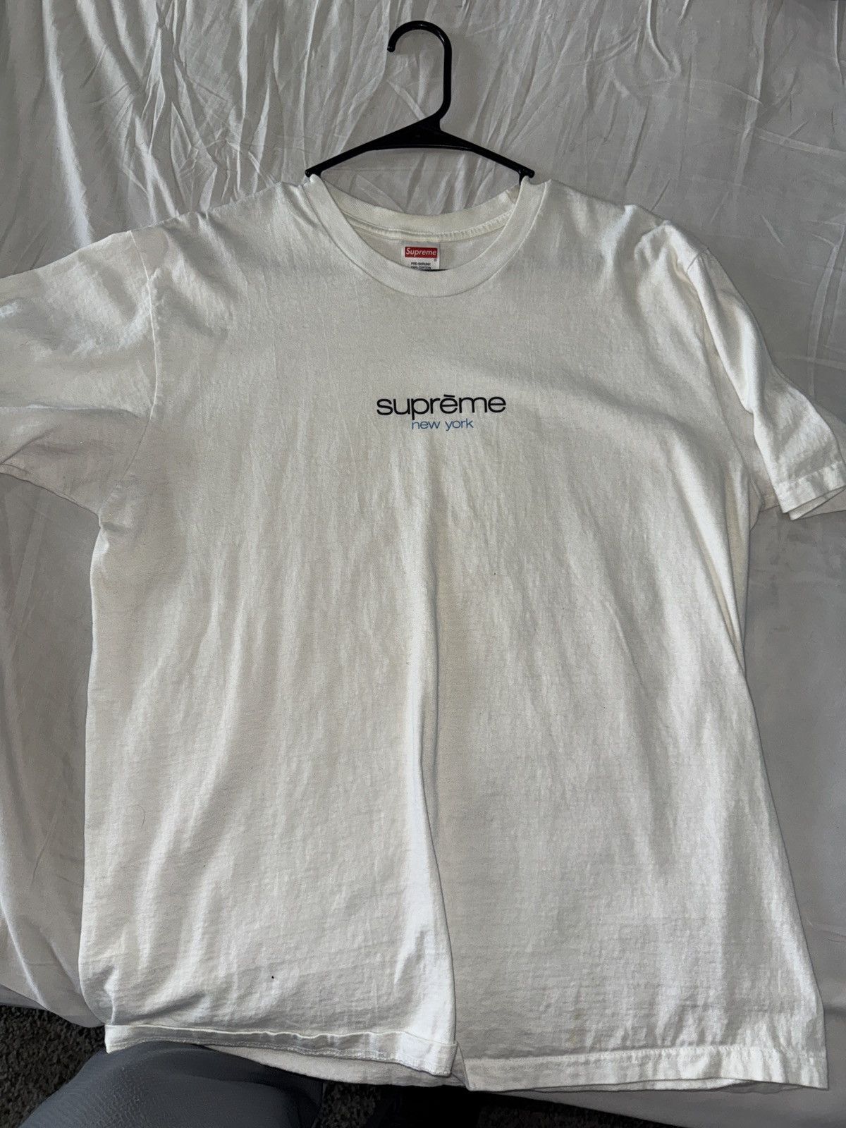 Supreme Supreme New York T-Shirt White Black And Blue Size US L / EU 52-54 / 3 - 1 Preview