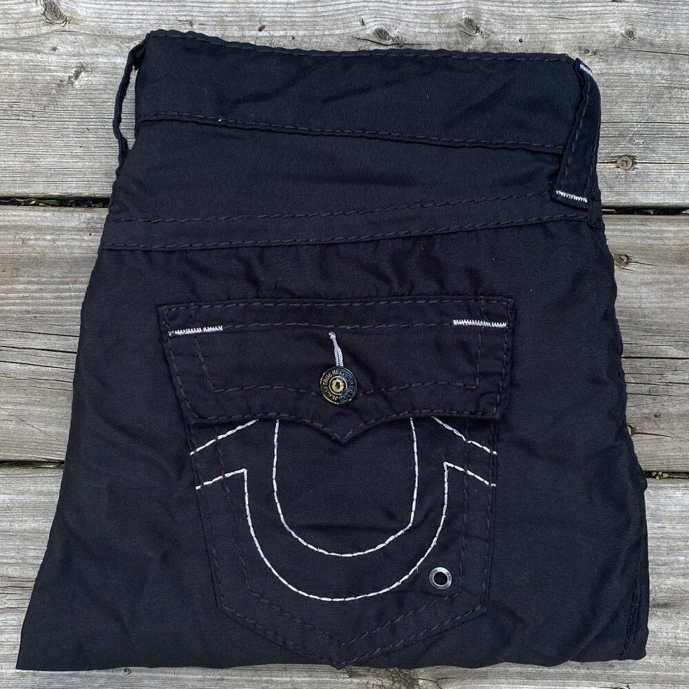 True Religion Jeans Shorts Size 33 Black With White Stitchi