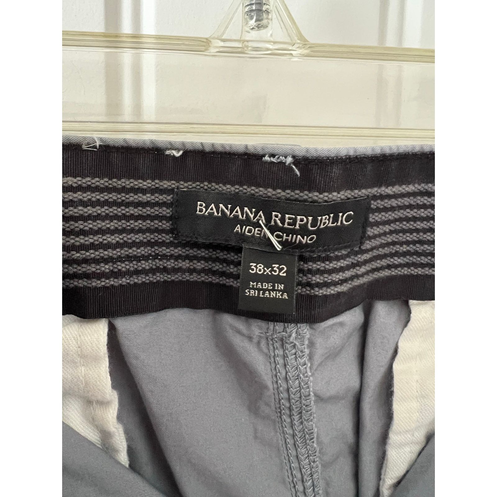 Banana Republic Men’s 38X32 Flat Front Aiden Chino Pants classic slim fit Size US 38 / EU 54 - 7 Thumbnail