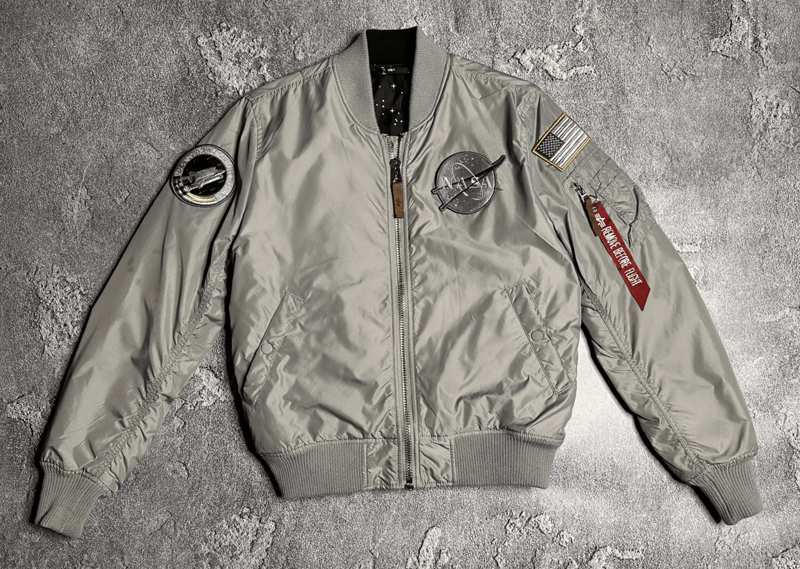 Alpha Industries Alpha Industries flyer's man intermediate ma-1 M Size US M / EU 48-50 / 2 - 1 Thumbnail