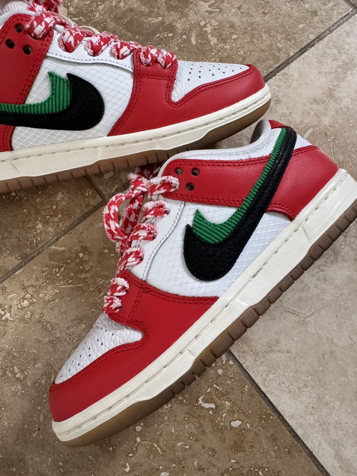 Nike SB NIKE CT2550-600 HABIBI SZ US 5.5 SEE ALL PHOTOS & DESCRIPTI Size US 5.5 / IT 35.5 - 3 Thumbnail
