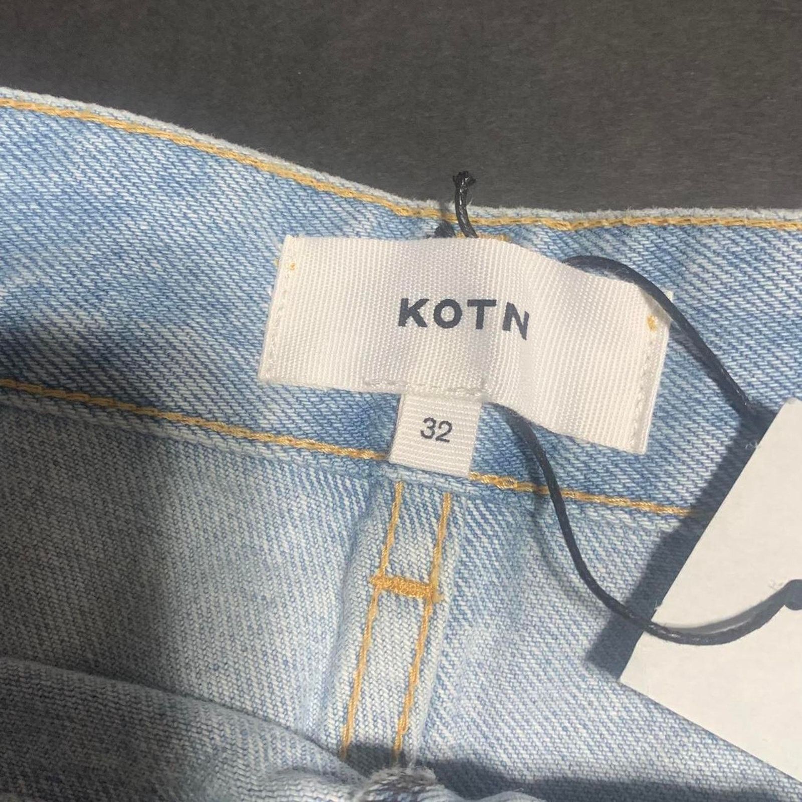 Kotn Kotn unisex '"Antifit" light wash Size 32 Size US 32 / EU 48 - 5 Thumbnail