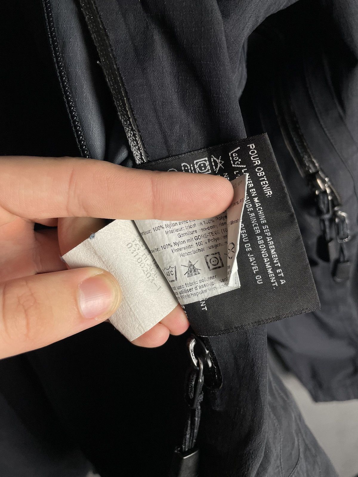Arc'teryx Arcteryx Gore-Tex XCR Vintage Made In Canada Men’s Jacket Size US L / EU 52-54 / 3 - 15 Thumbnail