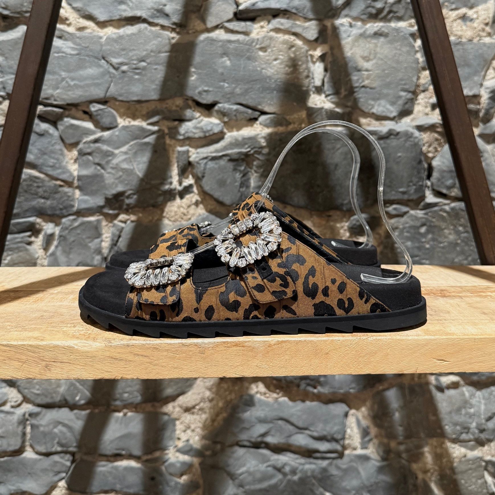 Roger Vivier Roger Vivier Slidy Viv Crystal Buckle Leopard Sandals Size US 9 / IT 39 - 6 Thumbnail