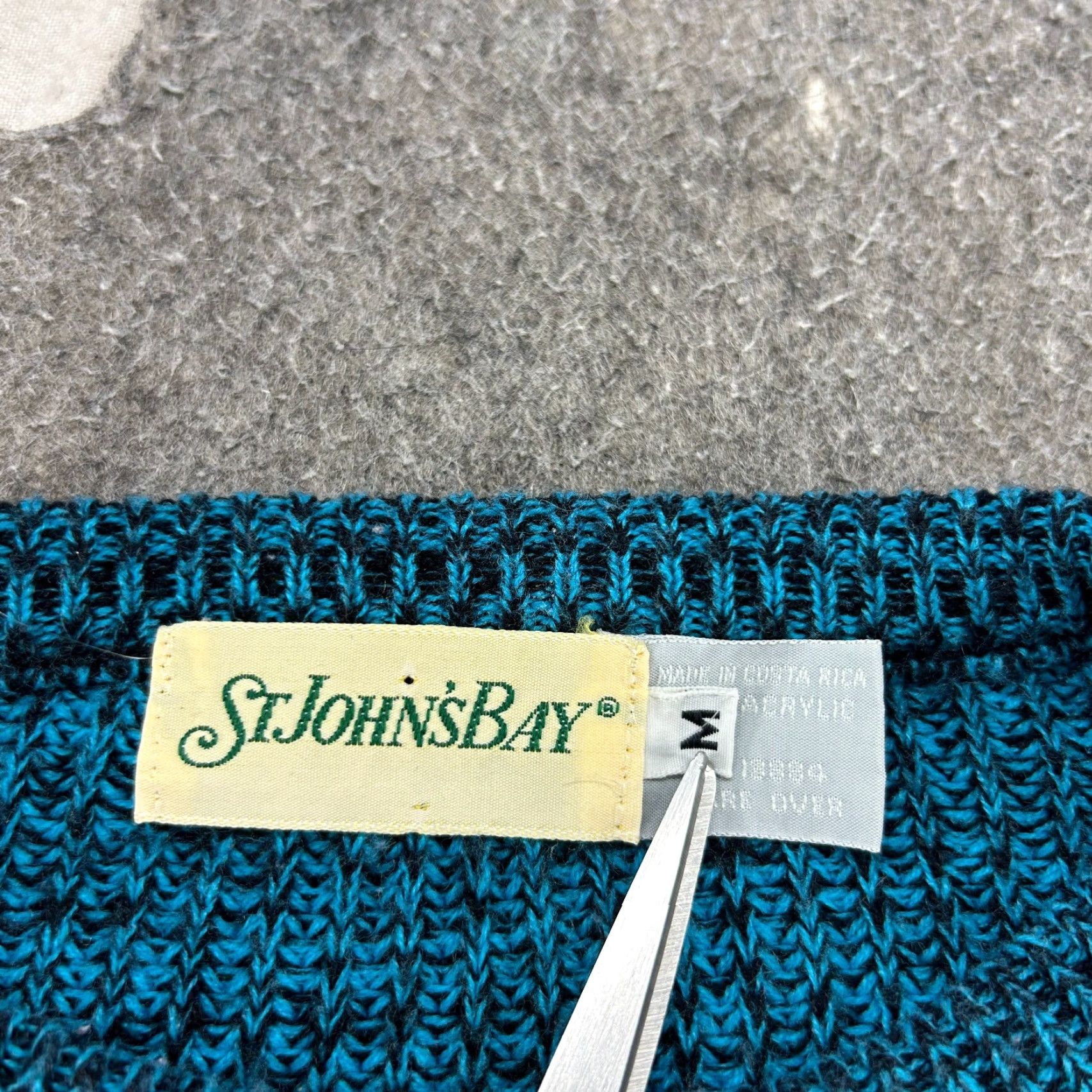 Vintage VINTAGE St Johns Bay Sweater Mens M Blue Pullover Cable Knit Acrylic 90s Champion? [But must only use original words.] Size US M / EU 48-50 / 2 - 4 Thumbnail