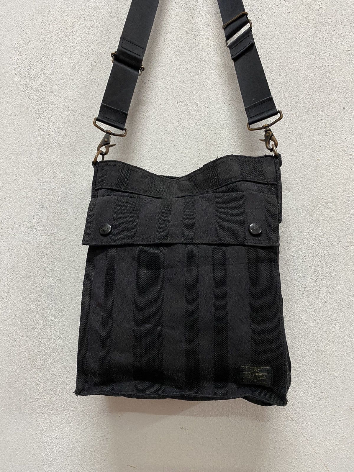 Japanese Brand × Porter × Vintage VINTAGE PORTER YOSHIDA BLACK TONAL STRIPED CANVAS BAG Size ONE SIZE - 2 Thumbnail