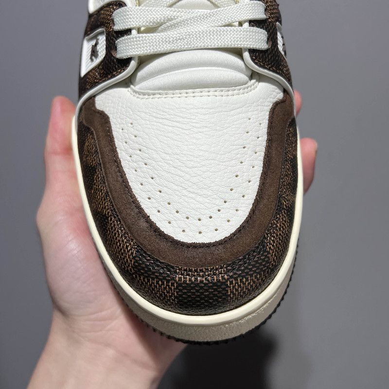 Louis Vuitton Louis Vuitton Trainer Low-Top Sneakers in White/Brown -2508 Size US 8.5 / EU 41-42 - 8 Thumbnail