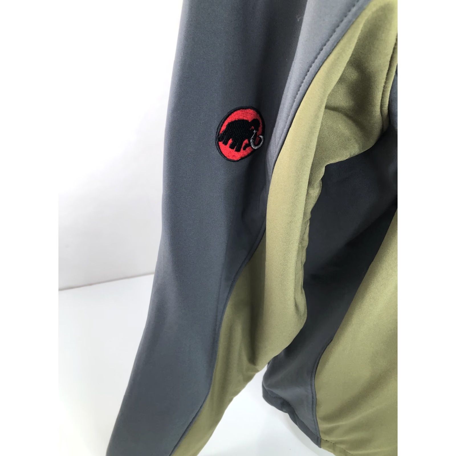 Mammut MAMMUT Embroidered Mammoth Mens Jacket L Thumbhole Green Softshell Size US L / EU 52-54 / 3 - 5 Thumbnail