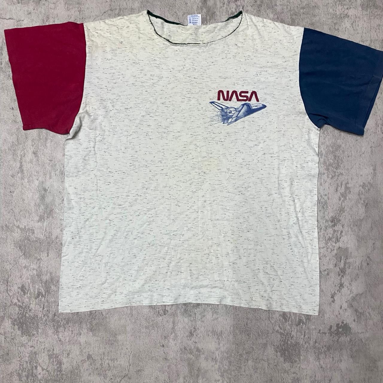 Other White and red NASA graphic t-shirt Size US XL / EU 56 / 4 - 1 Thumbnail