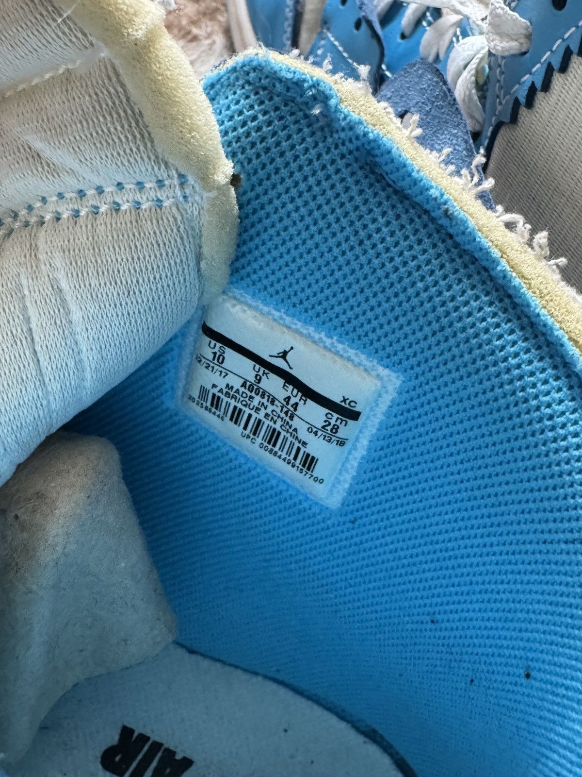 Jordan Brand × Off-White OFF WHITE x Air Jordan 1 Retro High OG UNC Size US 10 / EU 43 - 10 Thumbnail