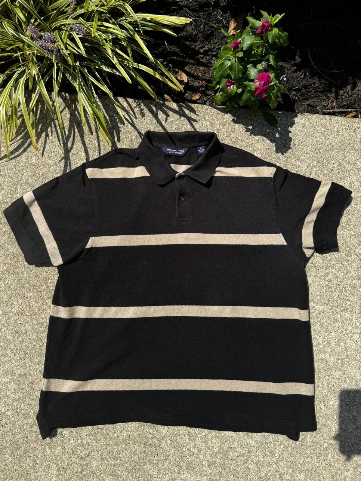 Roundtree & Yorke XL BLACK AND BEIGE POLO VINTAGE STYLE Size US XL / EU 56 / 4 - 1 Thumbnail