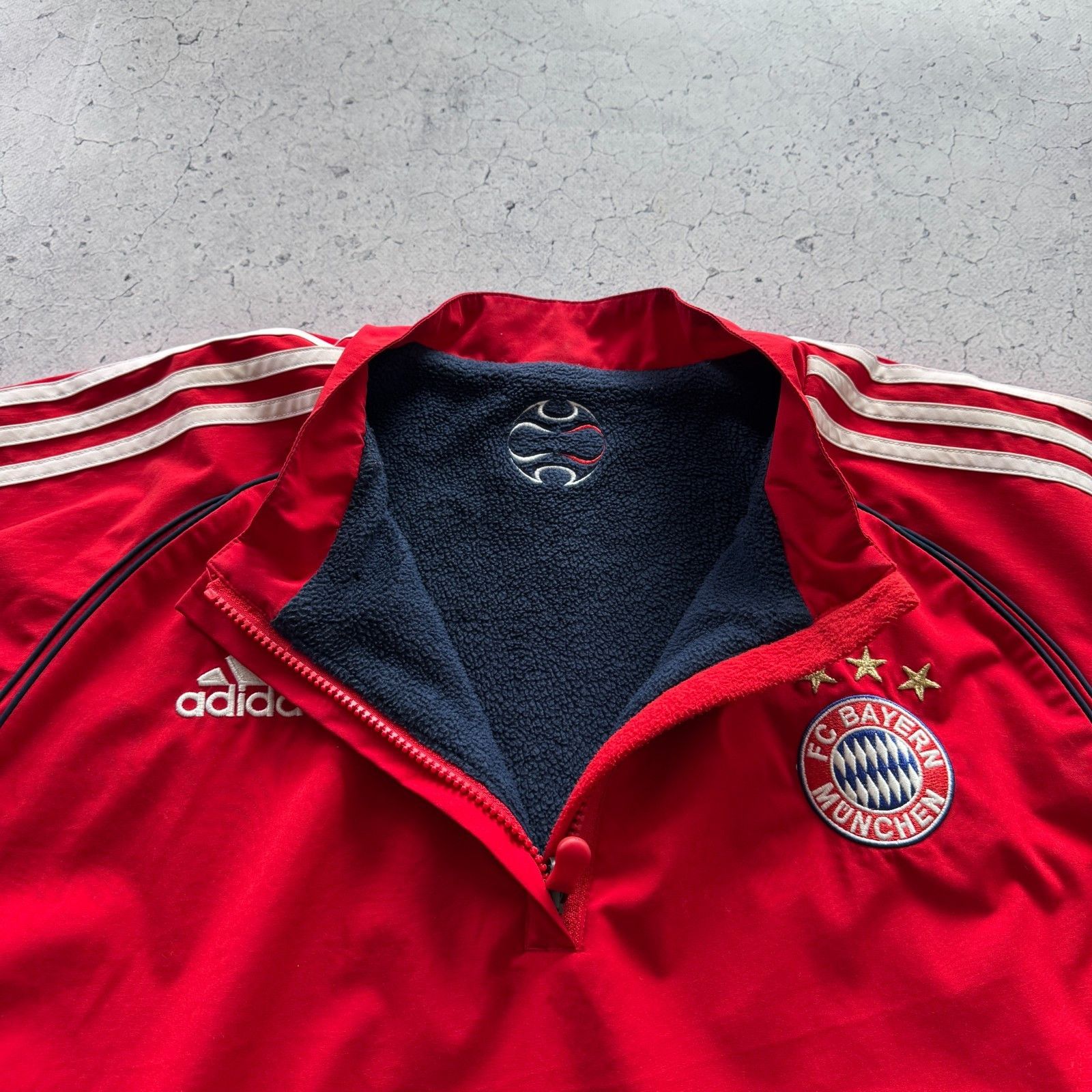 Adidas Vintage Adidas Fc Bayern Munchen Reversible Jacket Soccer Size US L / EU 52-54 / 3 - 18 Thumbnail