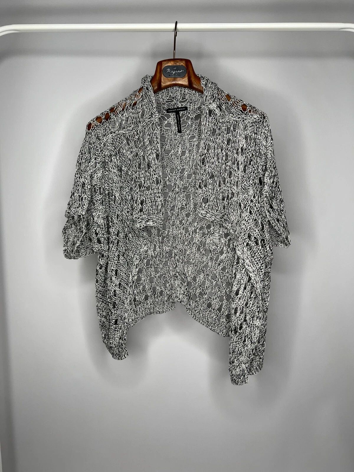 Sarah Pacini Sarah Pacini Black & White Knit Crop Top One Size Lagenlook Size ONE SIZE - 1 Thumbnail