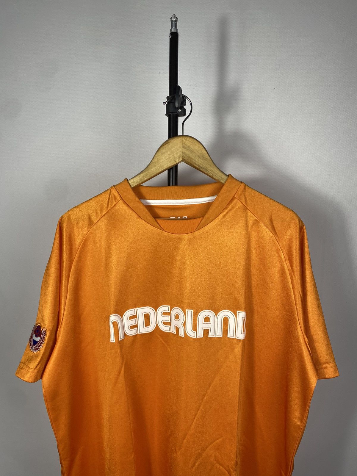 Nike × Vintage Vintage 00s Nederland Logo Home Football T Shirt Size US XL / EU 56 / 4 - 2 Thumbnail