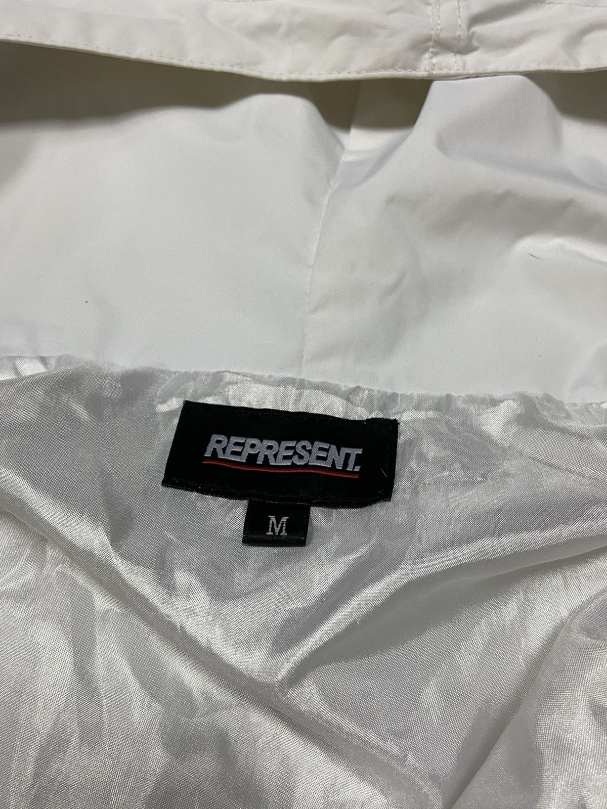 Represent Clo. Represent spell out big logo anorak buttons Size US M / EU 48-50 / 2 - 13 Thumbnail