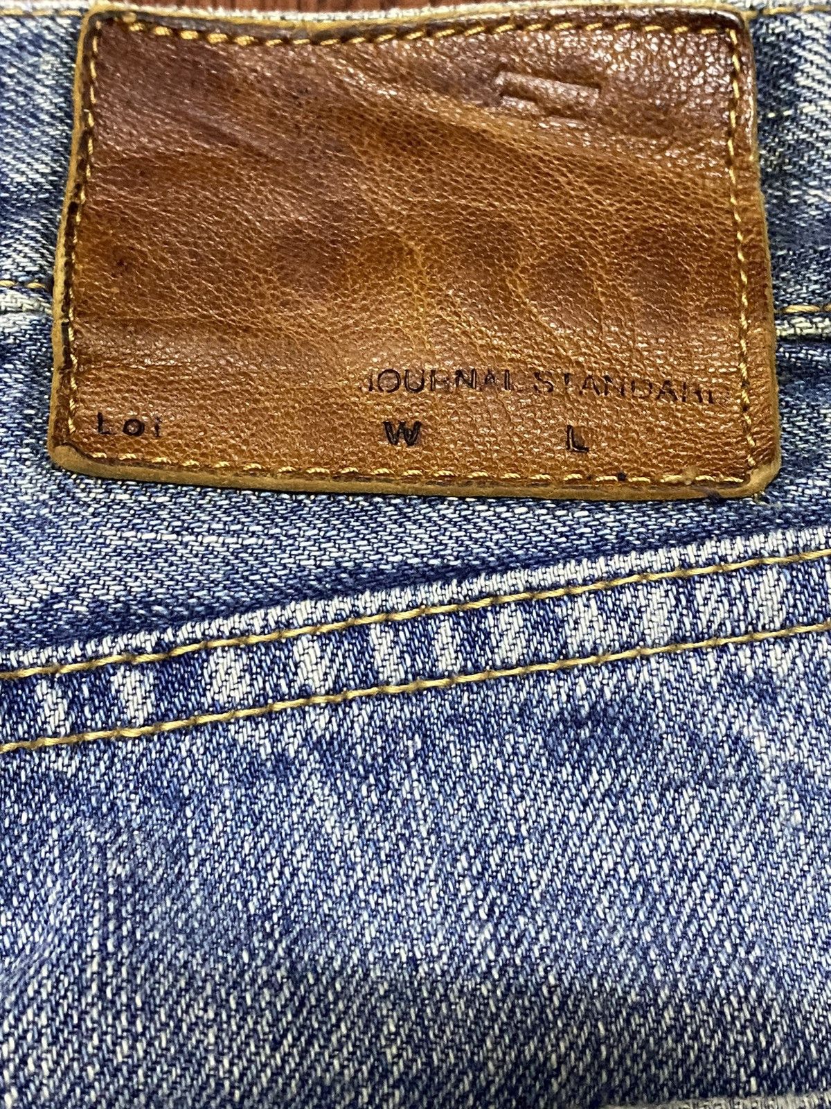 Japanese Brand Vintage Japanese Brand Light Wash Distressed Grunge Jeans Size US 31 - 18 Thumbnail