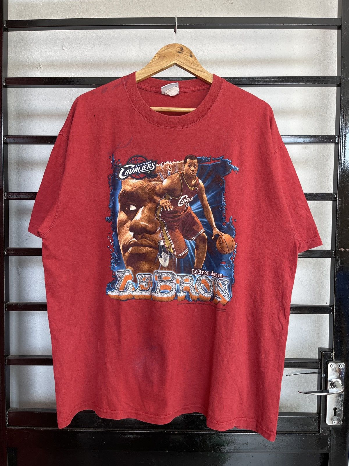 Image of Archival Clothing x NBA Vintage Lebron James Rookie Of The Year Nba Season 2003-2004 in Red (Size X