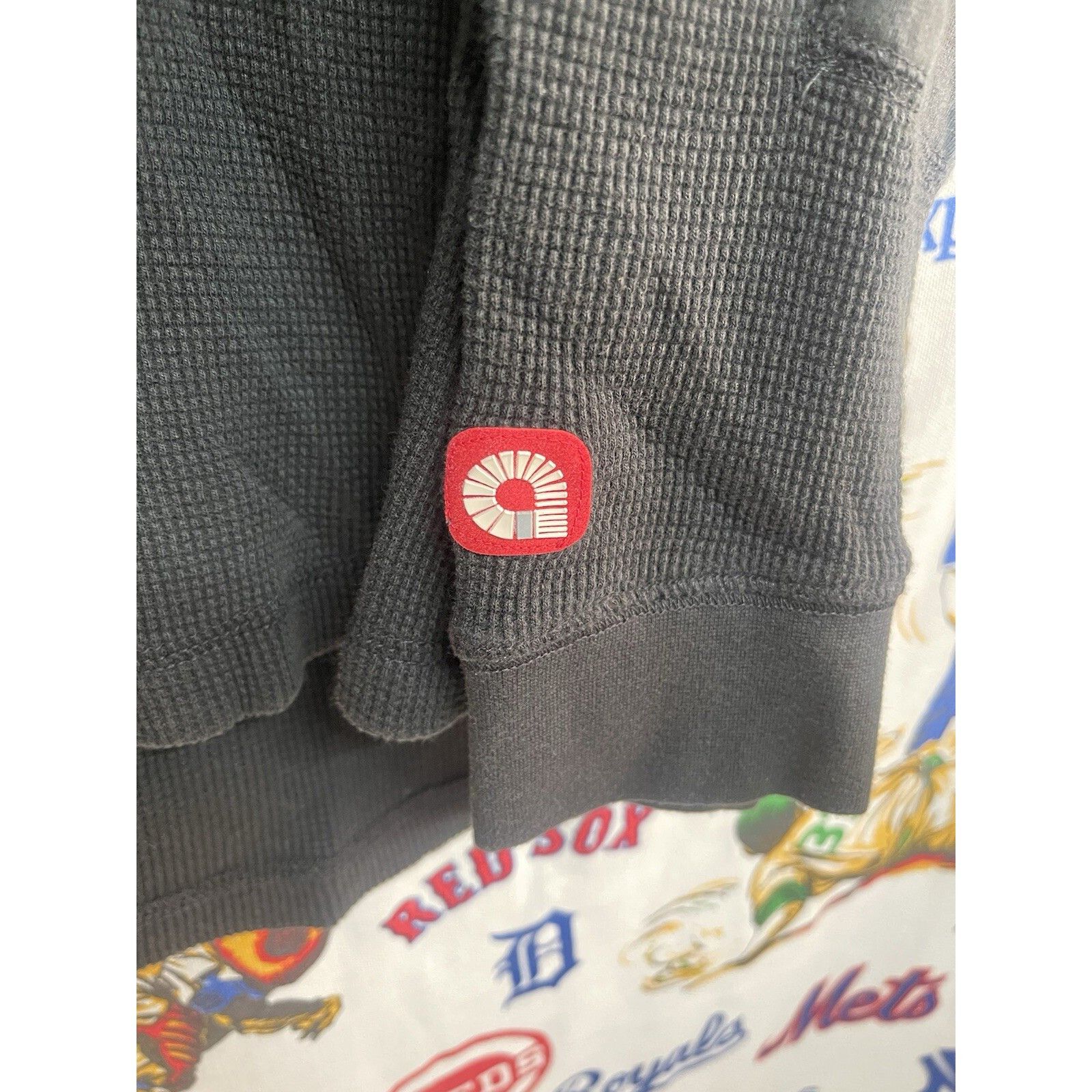 Akademiks VTG Y2K AKADEMIKS WAFFLE THERMAL LONG SLEEVE SWEATER SHIRT B Size US XL / EU 56 / 4 - 4 Thumbnail