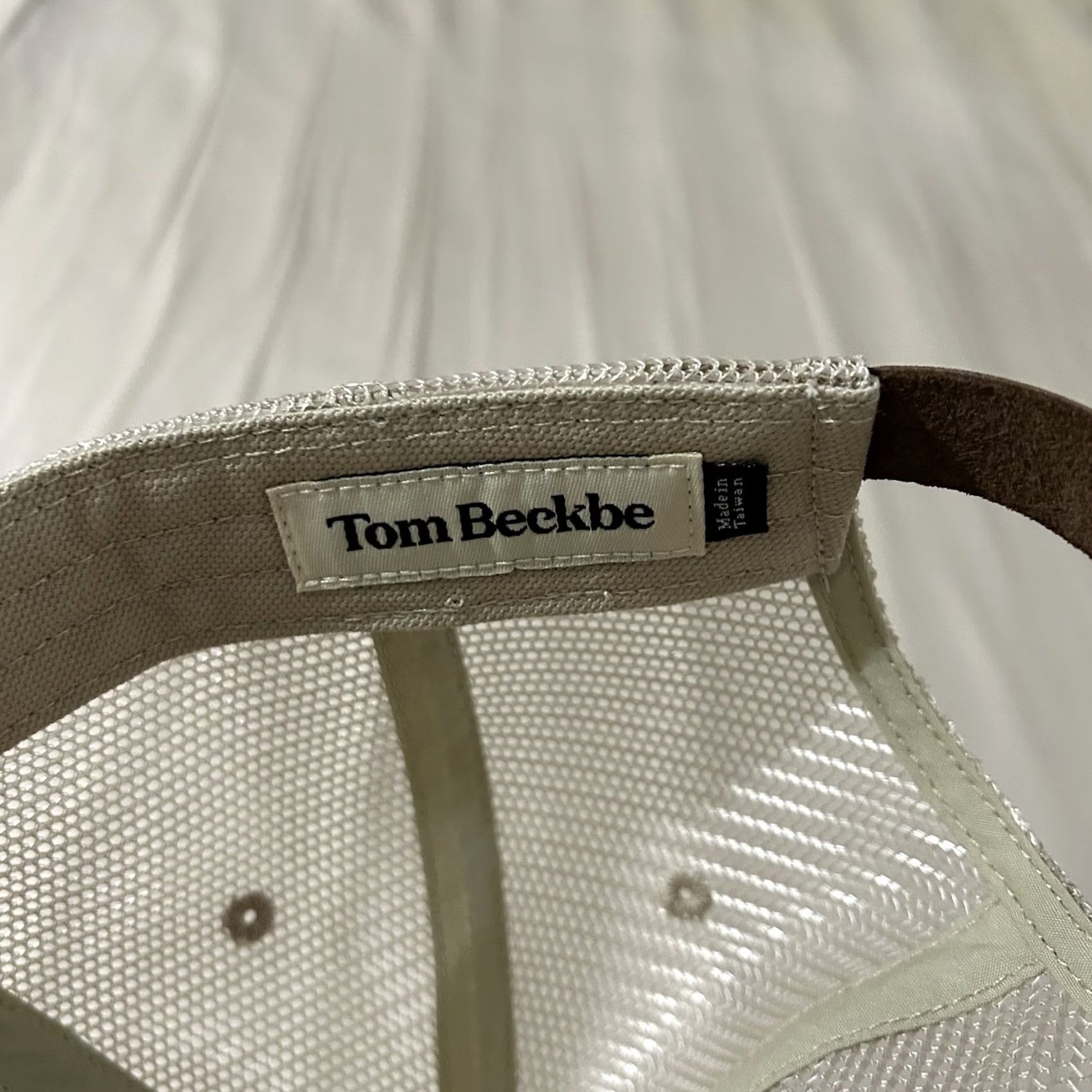 Vintage Tom Beckbe For The Hunt Leather Strapback Trucker Hat Men One Size Tan Hunting Hat Size ONE SIZE - 5 Thumbnail
