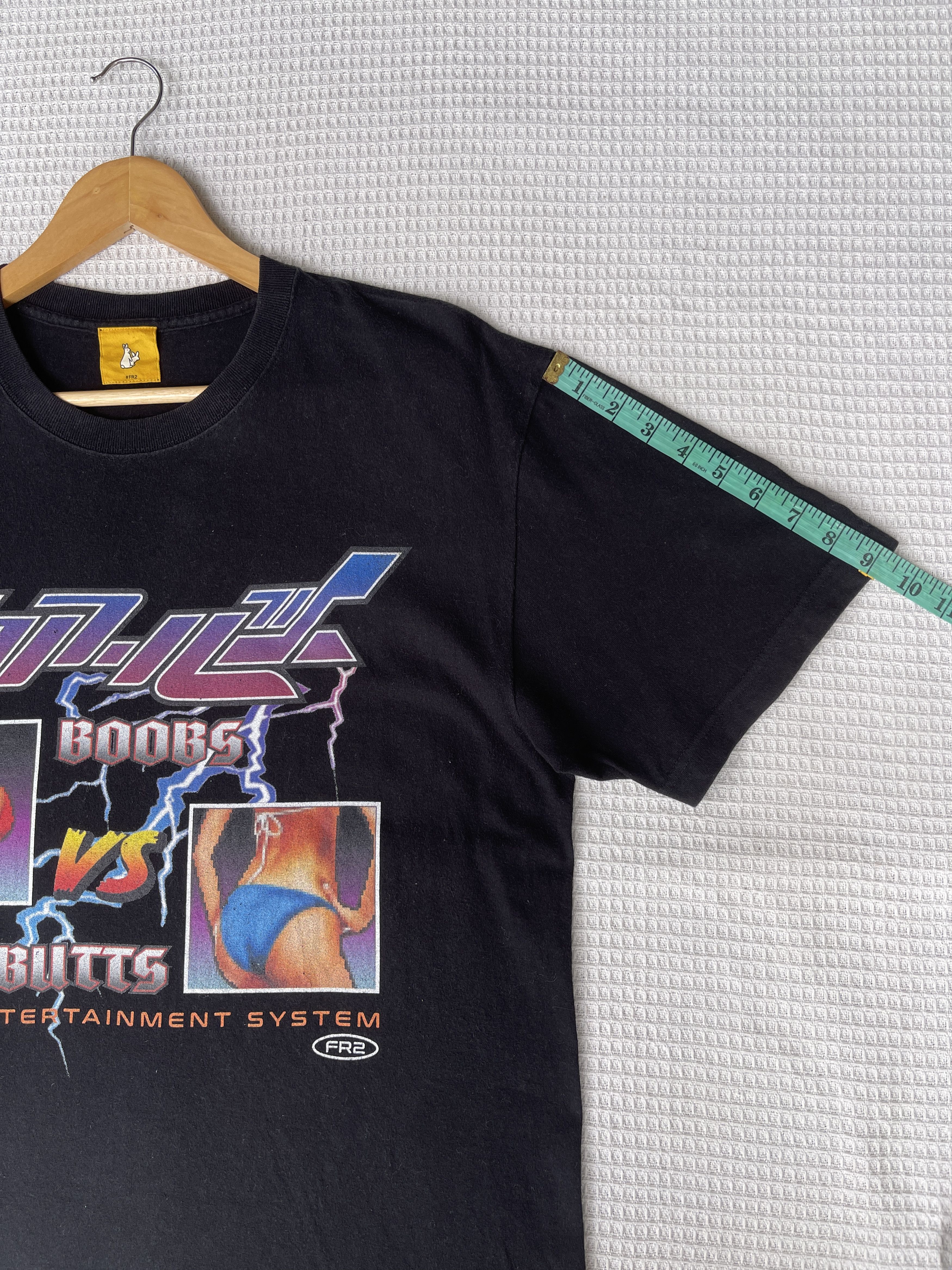 FR2 Last Drop🔥Rare🔥Japanese Fr2 Boobs Vs Butts T-Shirt Size US L / EU 52-54 / 3 - 14 Thumbnail