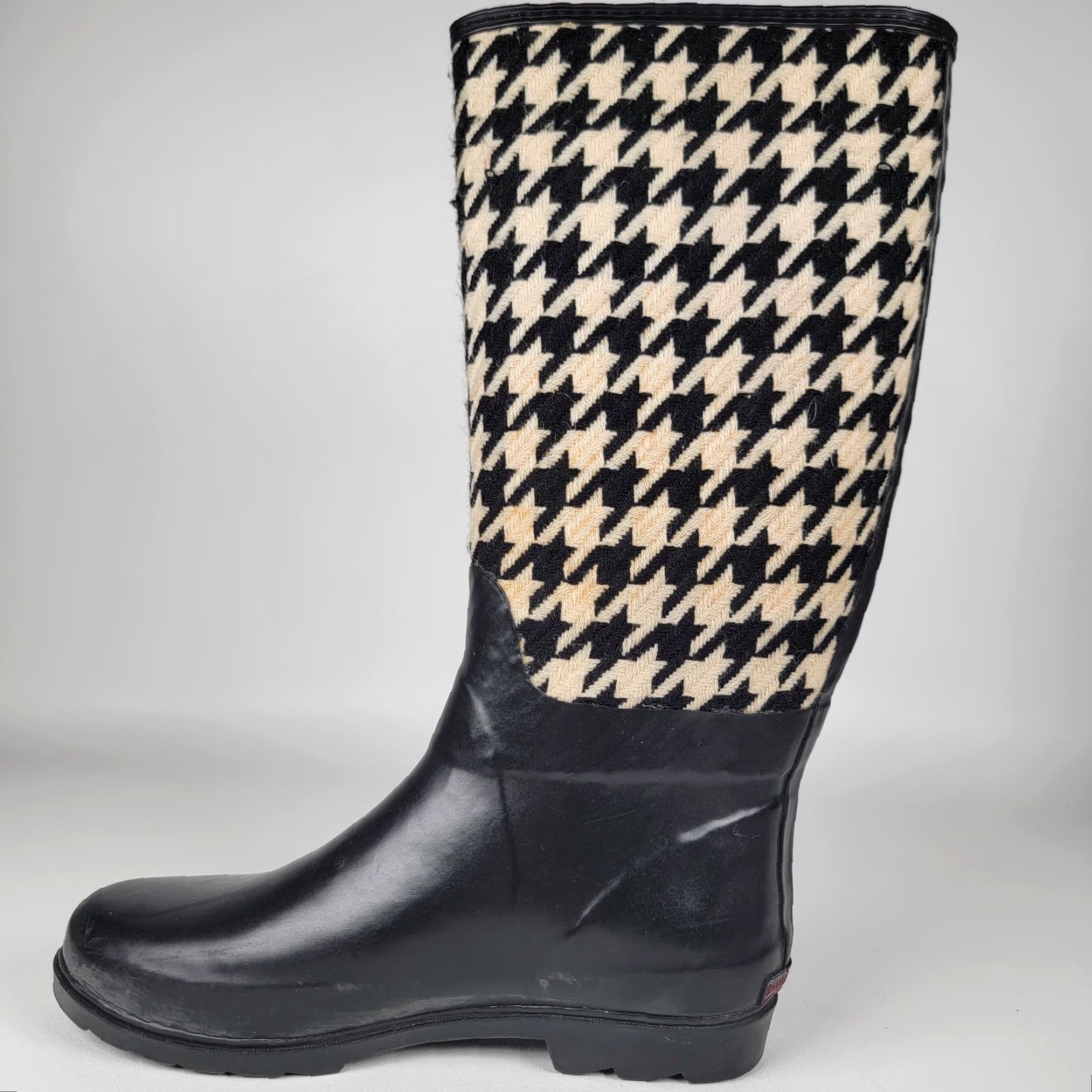 Banana Republic VINTAGE Banana Republic Houndstooth Woman's Boots 9M Waterproof Insulated Black White Womens Rain Boot Size US 9 / IT 39 - 5 Thumbnail