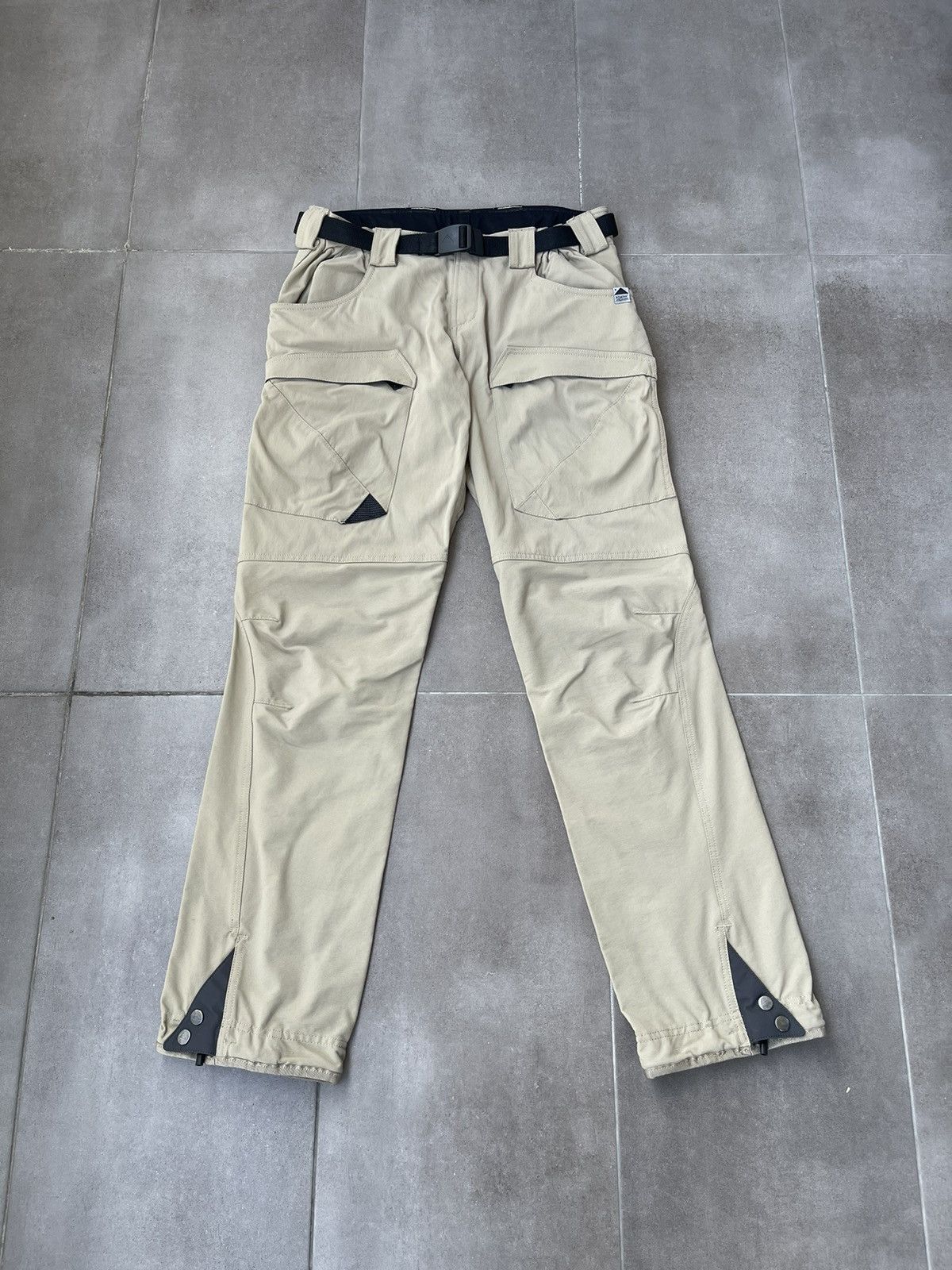 Klattermusen Klattermusen Gere Technical Beige Hiking Cargo Pants Size 32" / US 10 / IT 46 - 2 Thumbnail