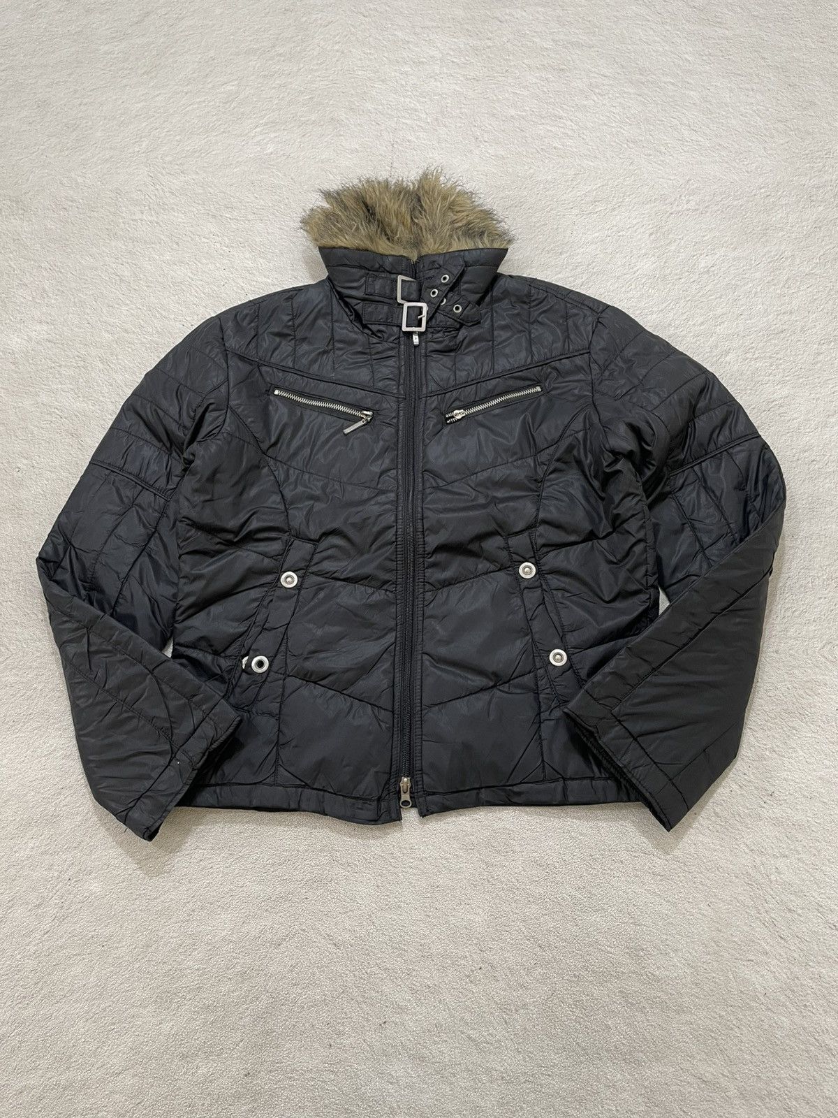 Japanese Brand Y2K Black Quilted Jacket Fur Collar Buckle Detail Puffer LGB Size US M / EU 48-50 / 2 - 1 Thumbnail