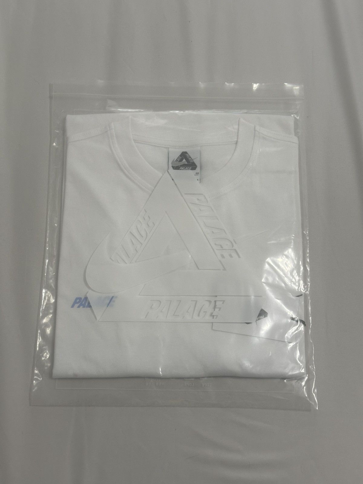 Palace Palace Nike Font Swoosh T-Shirt White Size Small Size US S / EU 44-46 / 1 - 1 Thumbnail